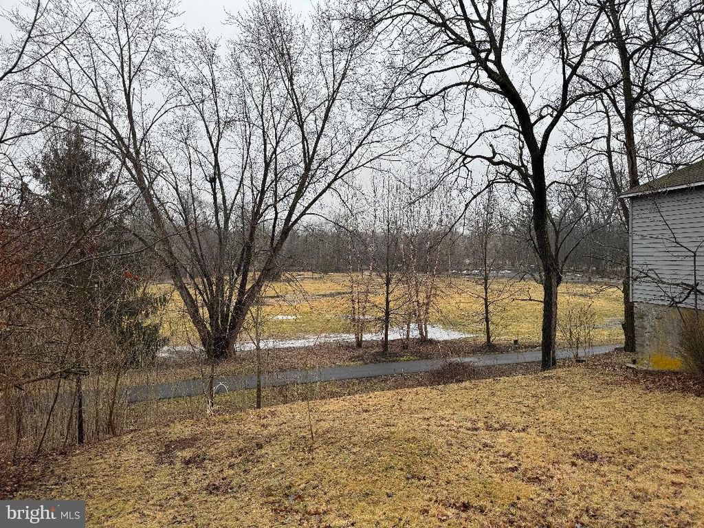 Photo of 140 E Walnut Street, SELLERSVILLE, PA 18960 (MLS # PABU2115404)