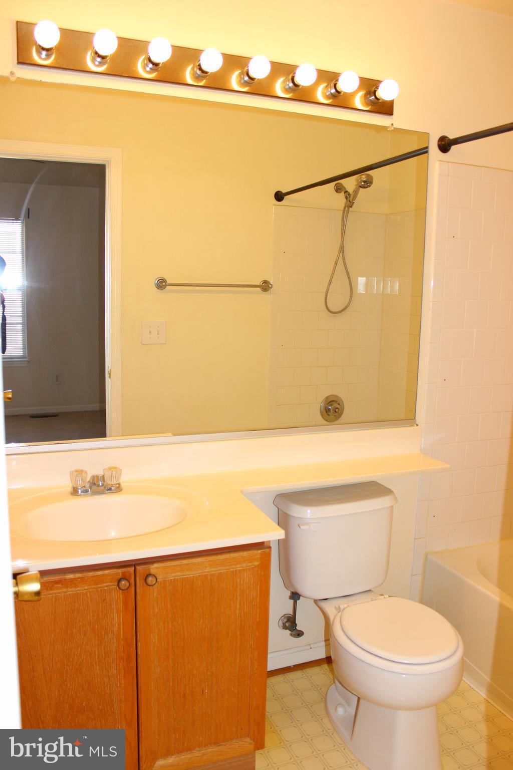 CAMPBELLS TRACE - Residential Lease