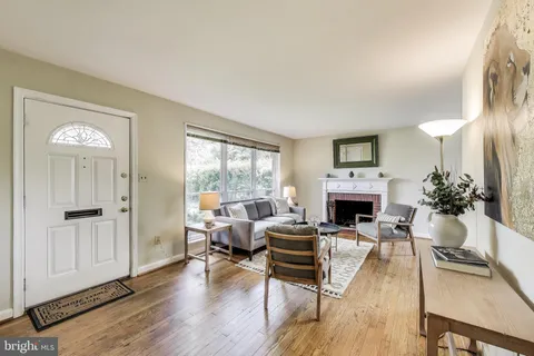 9502 Woodland Drive, Silver Spring, MD MLS: MDMC2175990