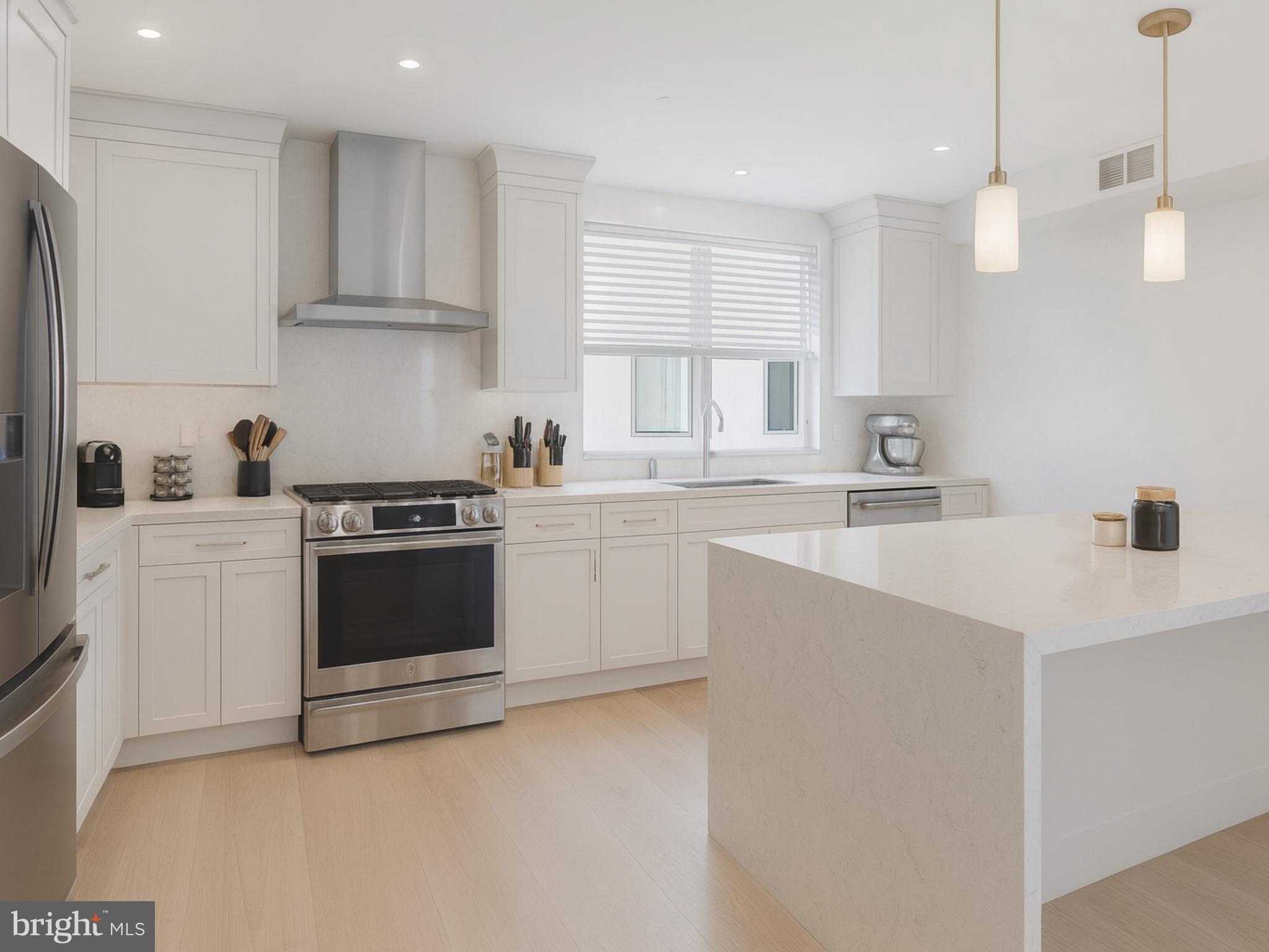 POINT BREEZE - Residential