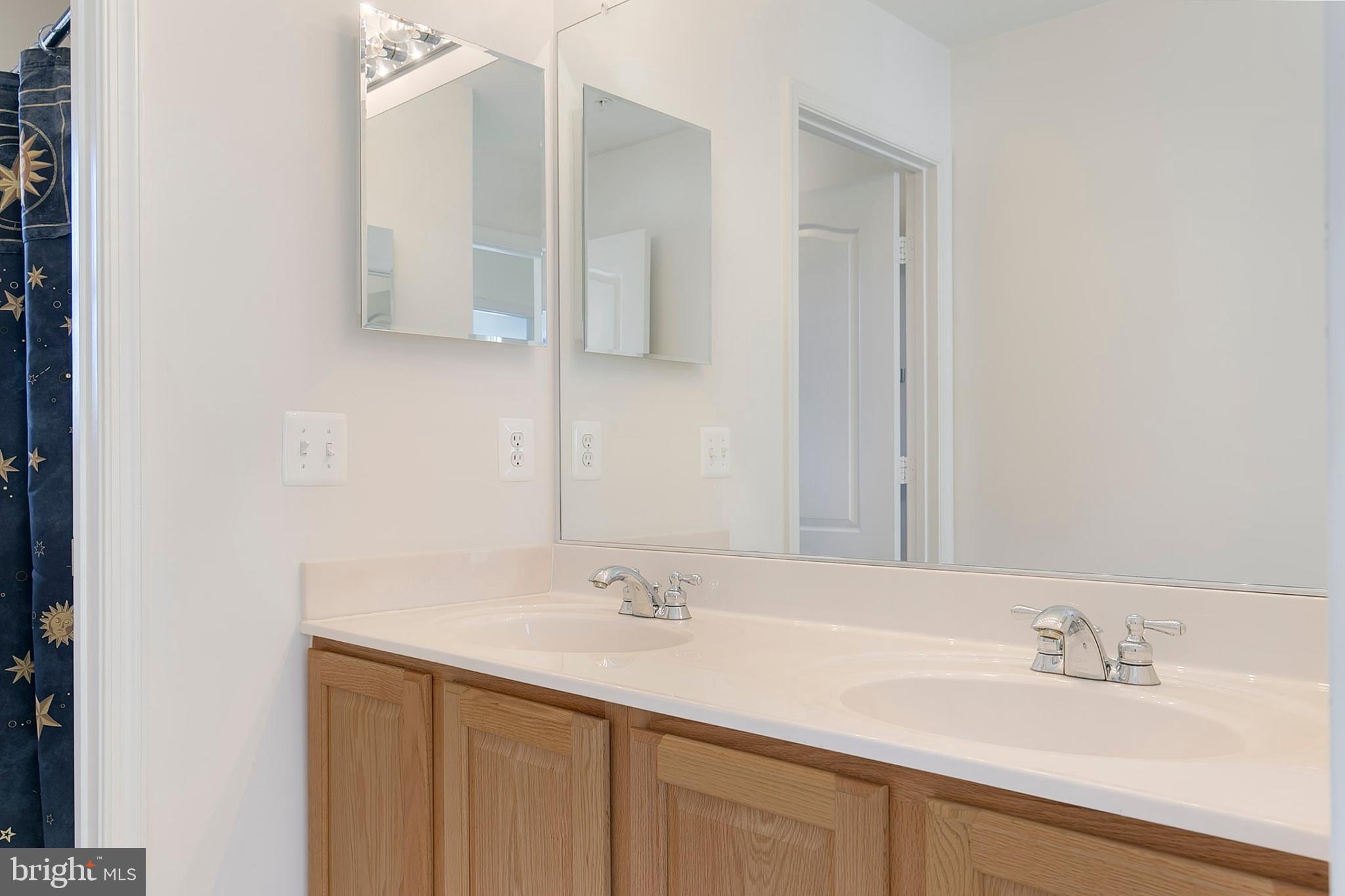 HILLMEADE ESTATES - Residential