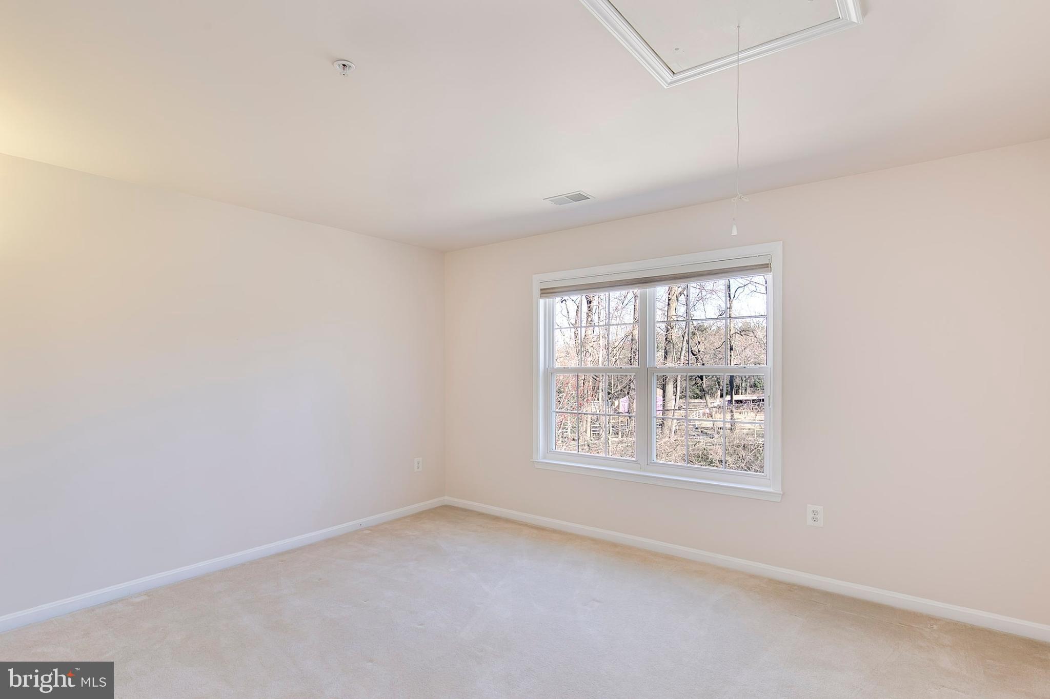 HILLMEADE ESTATES - Residential