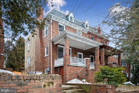Photo of 3627 Ingomar Place NW, WASHINGTON, DC 20015 (MLS # DCDC2246500)