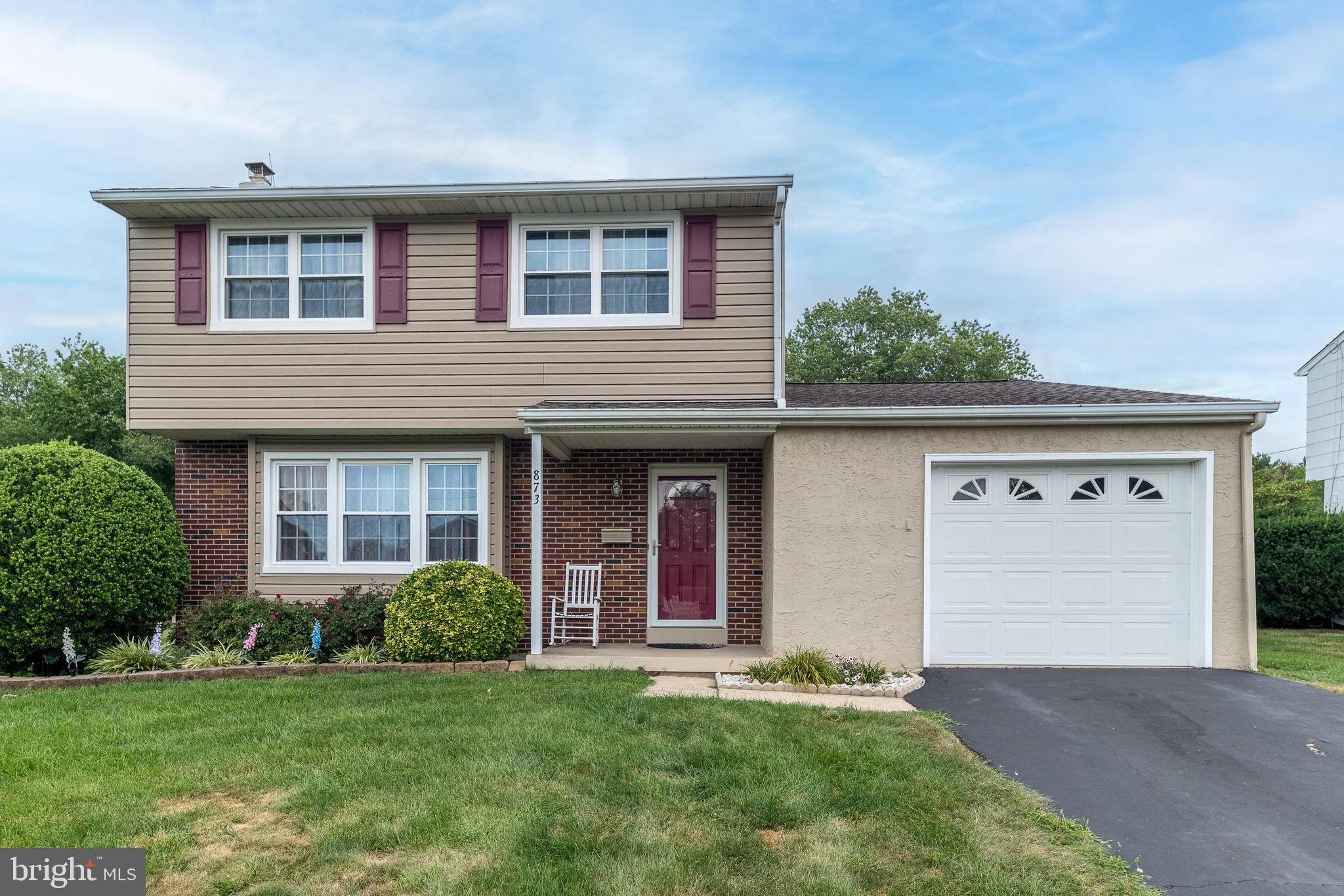 Welcome to this beautifully updated 3-bedroom, 2.5-bath colonial, offering 1,682 sq ft of comfortable living space in a peaceful neighborhood with top-rated schools. This home combines classic charm with thoughtful modern upgrades, making it truly move-in ready.
Step inside to find a spacious layout featuring both a formal living room and a cozy family room, perfect for entertaining or relaxing with family. The fully remodeled kitchen features new cabinets, granite countertops, and stainless steel appliances.
Upstairs, you’ll find three generously sized bedrooms, including a primary suite with a private bath. A convenient half-bath is located on the main floor, and the full unfinished basement provides ample storage space or potential for future finishing.
Recent major updates include:
New roof (2020)
HVAC system (2021)
Kitchen remodel (2021)
New sidings (2021)
Almost all new windows (2021)
Newly landscaped side yard
Additional features include a one-car garage and plenty of natural light throughout. Located in a quiet, family-friendly neighborhood within a highly sought-after school district, this home offers both comfort and peace of mind.
Don’t miss your chance to make this beautiful colonial your new home!