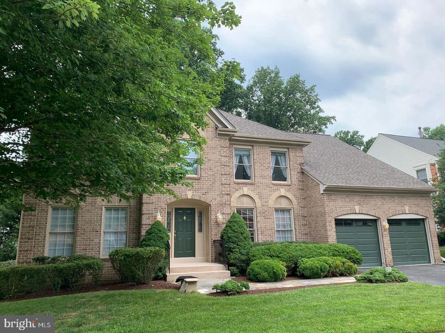 Only rented for the main level and Upstairs  basement reserved for owner use  
The long-term and short-term are negotiated based on Tennant's needs. The landlord has a home warranty and tenants are responsible for the $100.00 deductible when a claim is made.