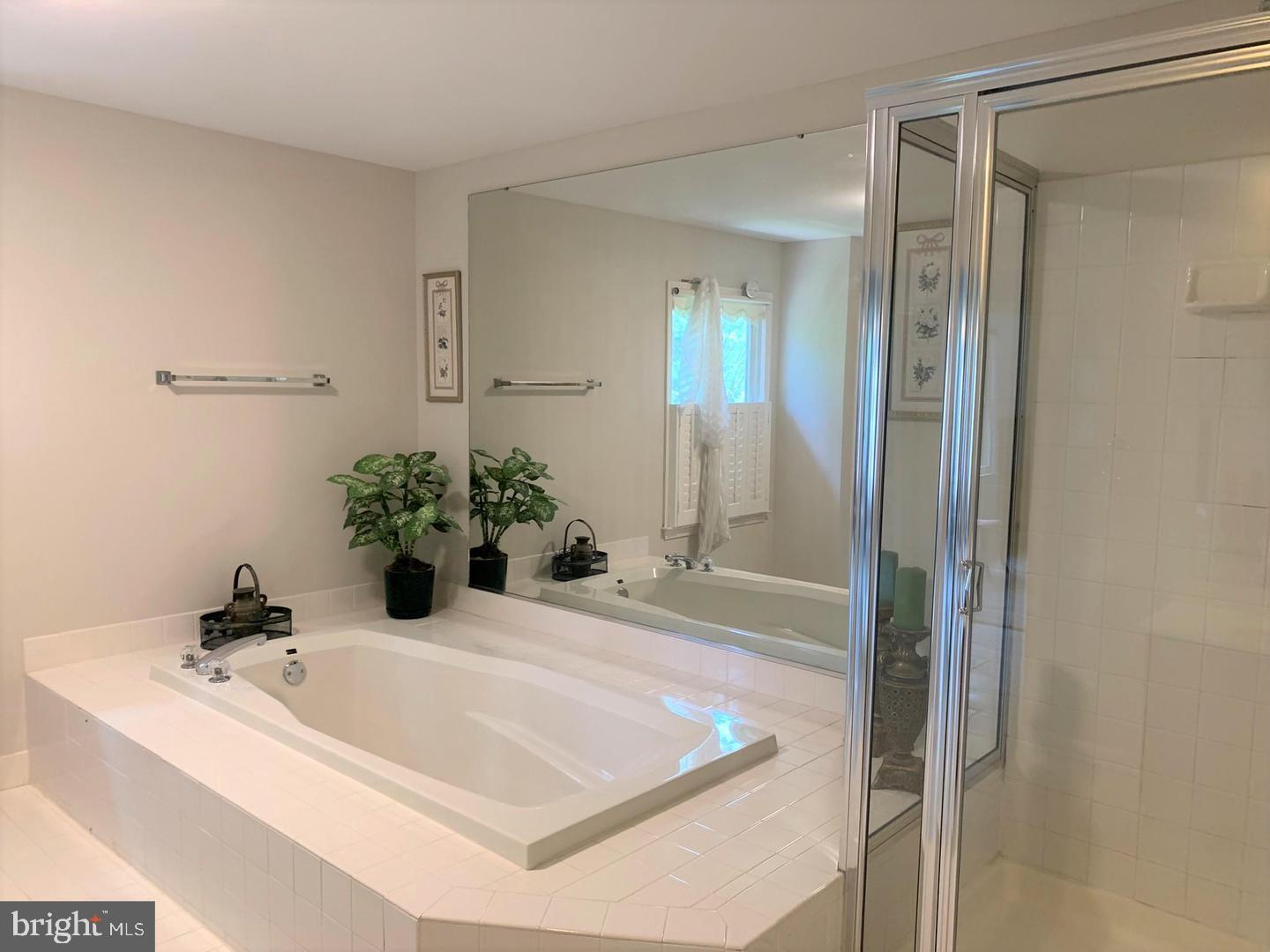 DORAL - Residential Lease