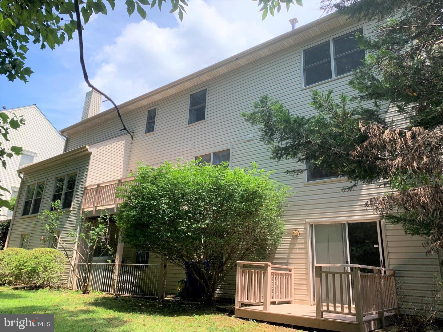 DORAL - Residential Lease