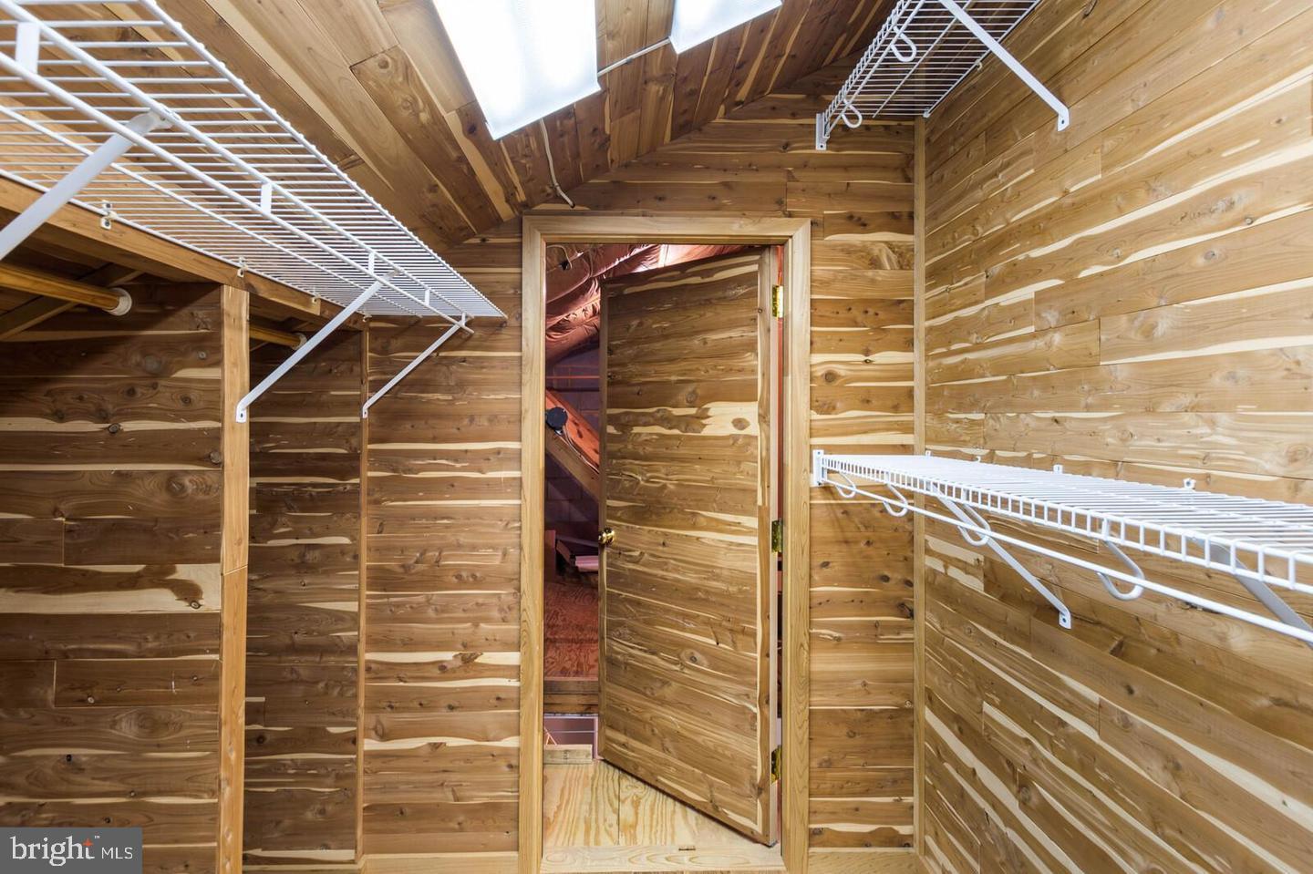 TYSONS TOWNES - Residential Lease