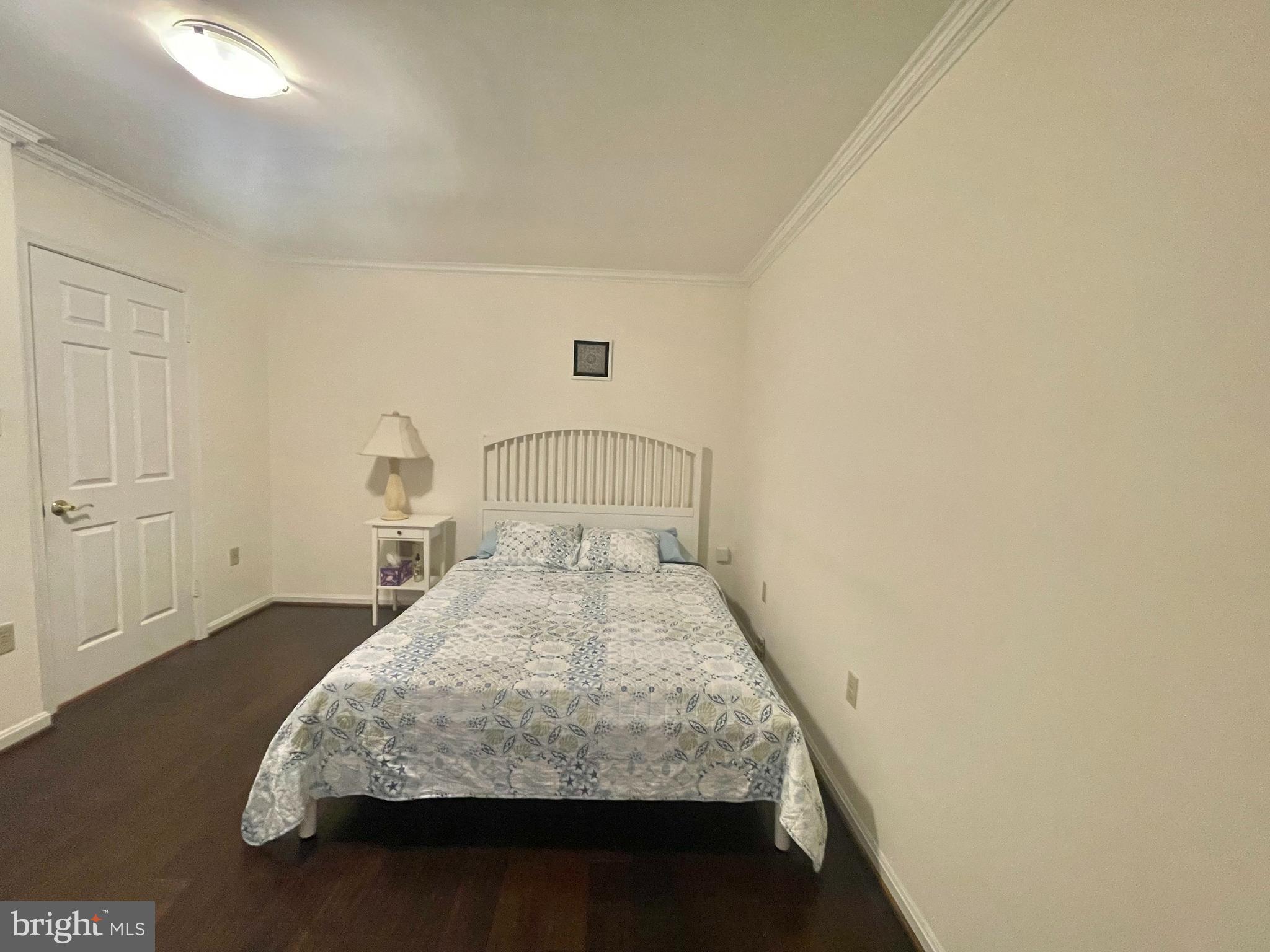 TYSONS TOWNES - Residential Lease