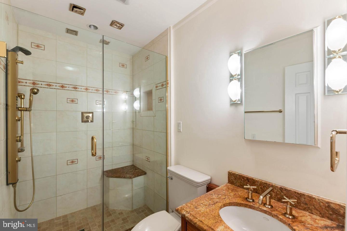 TYSONS TOWNES - Residential Lease