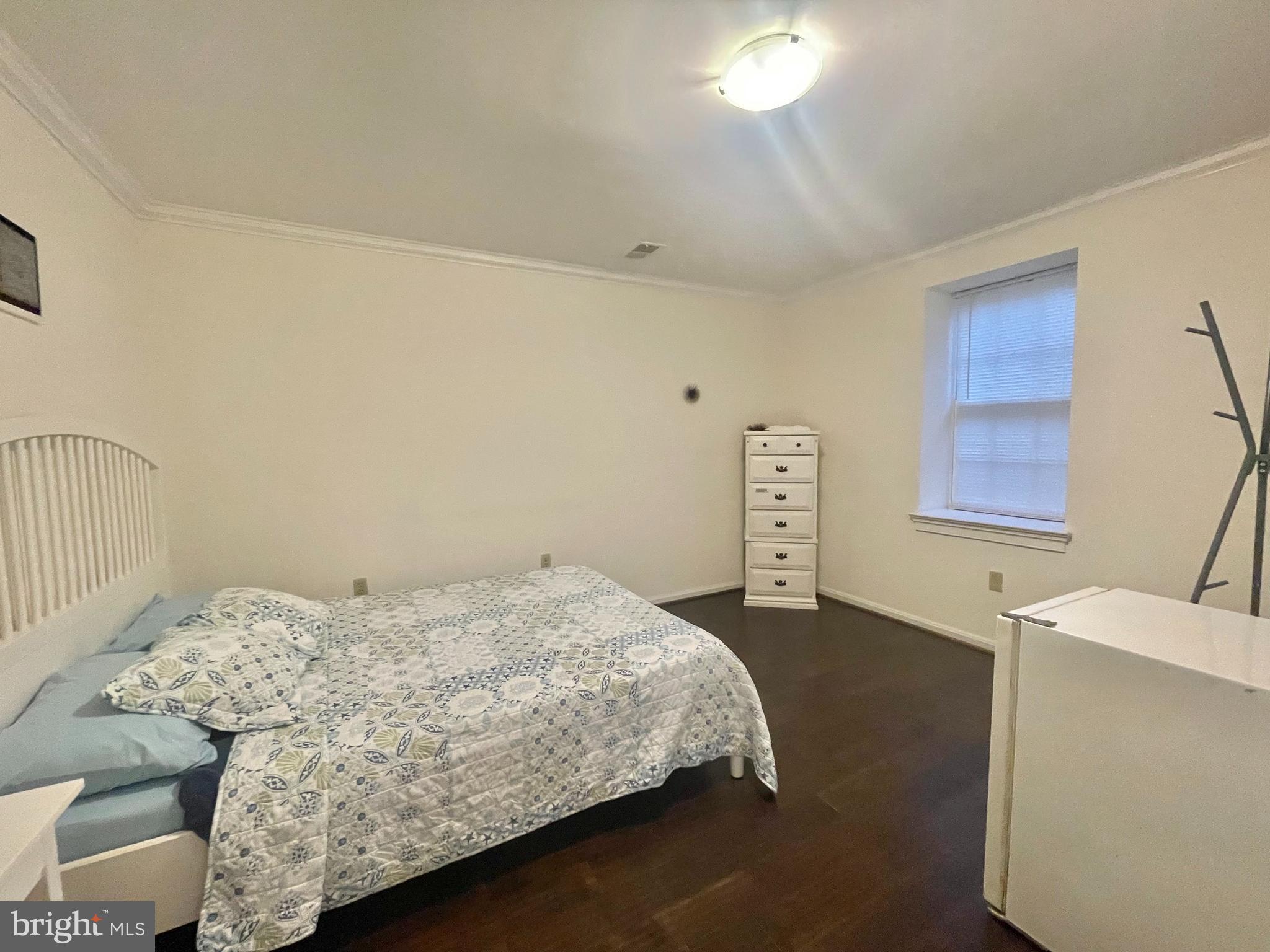 TYSONS TOWNES - Residential Lease