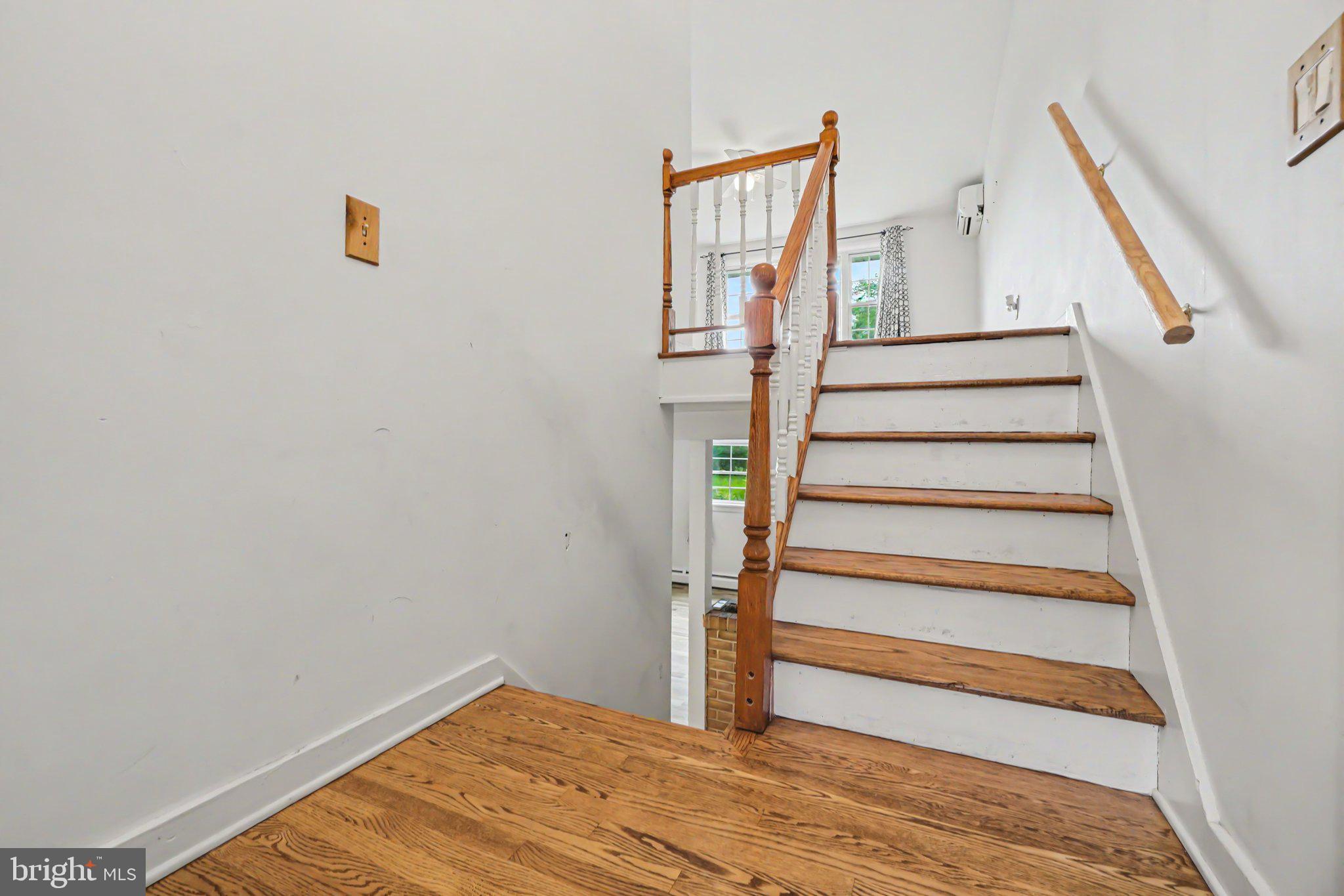 2 SYCAMORE LANE