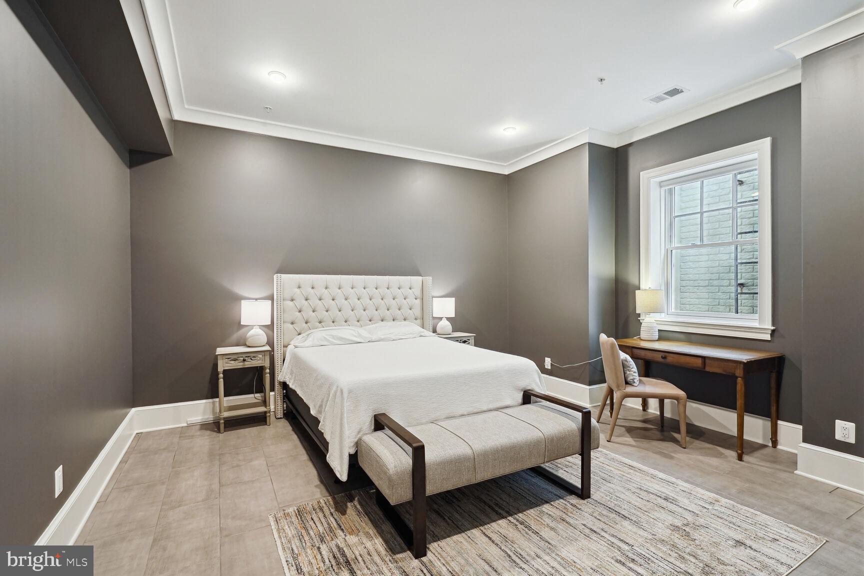 BATTERY PARK - Residential