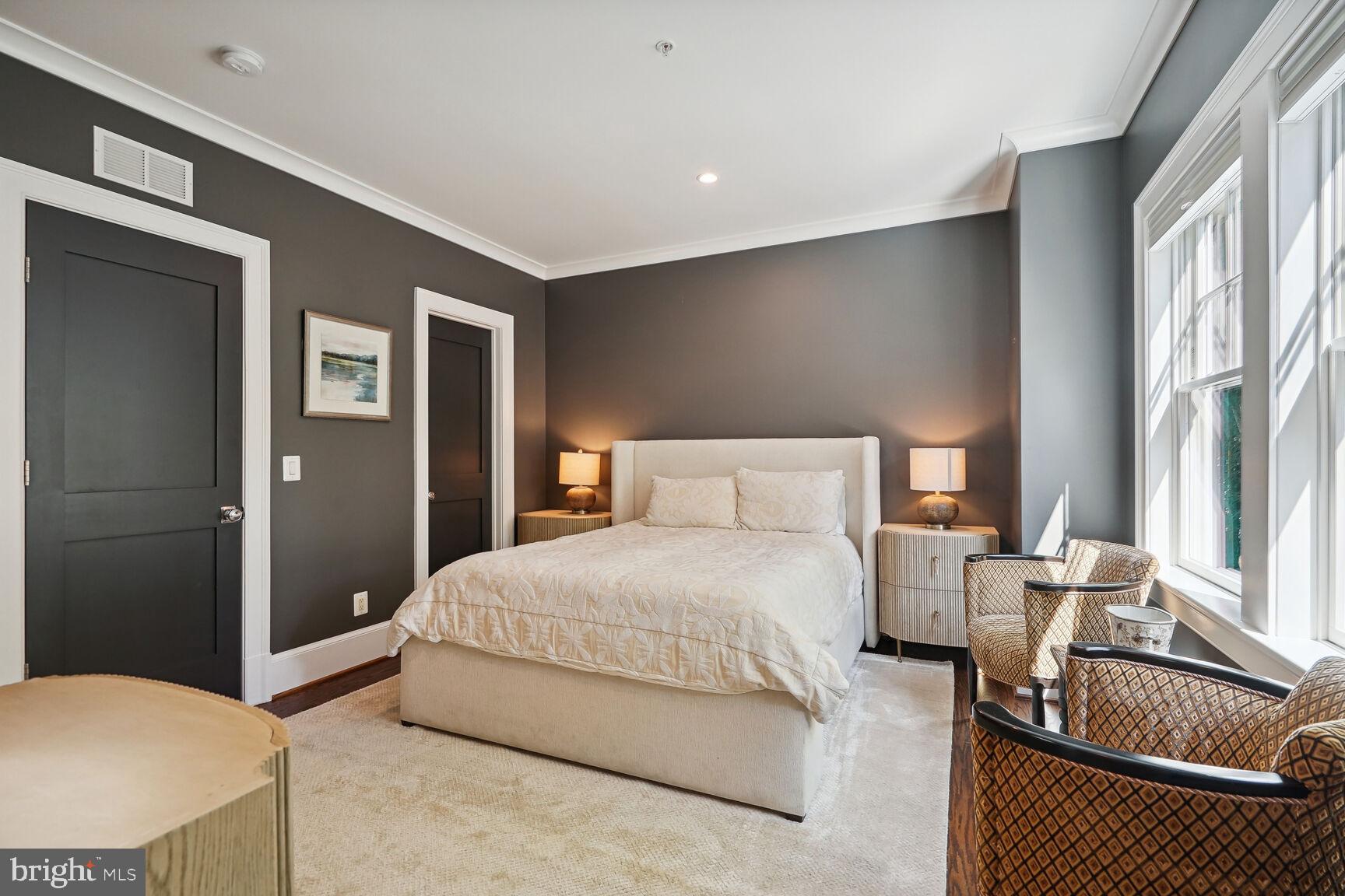 BATTERY PARK - Residential