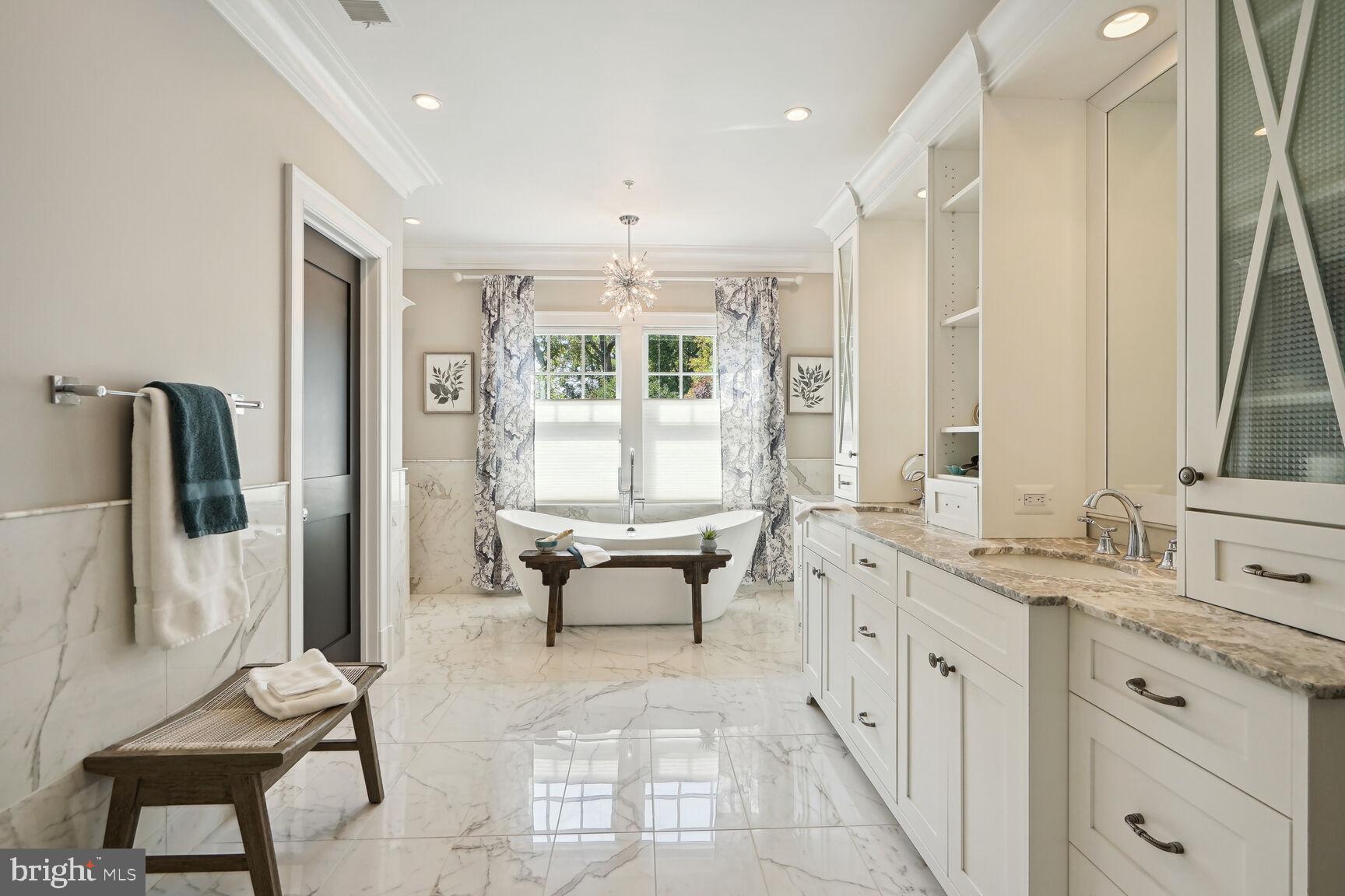 BATTERY PARK - Residential