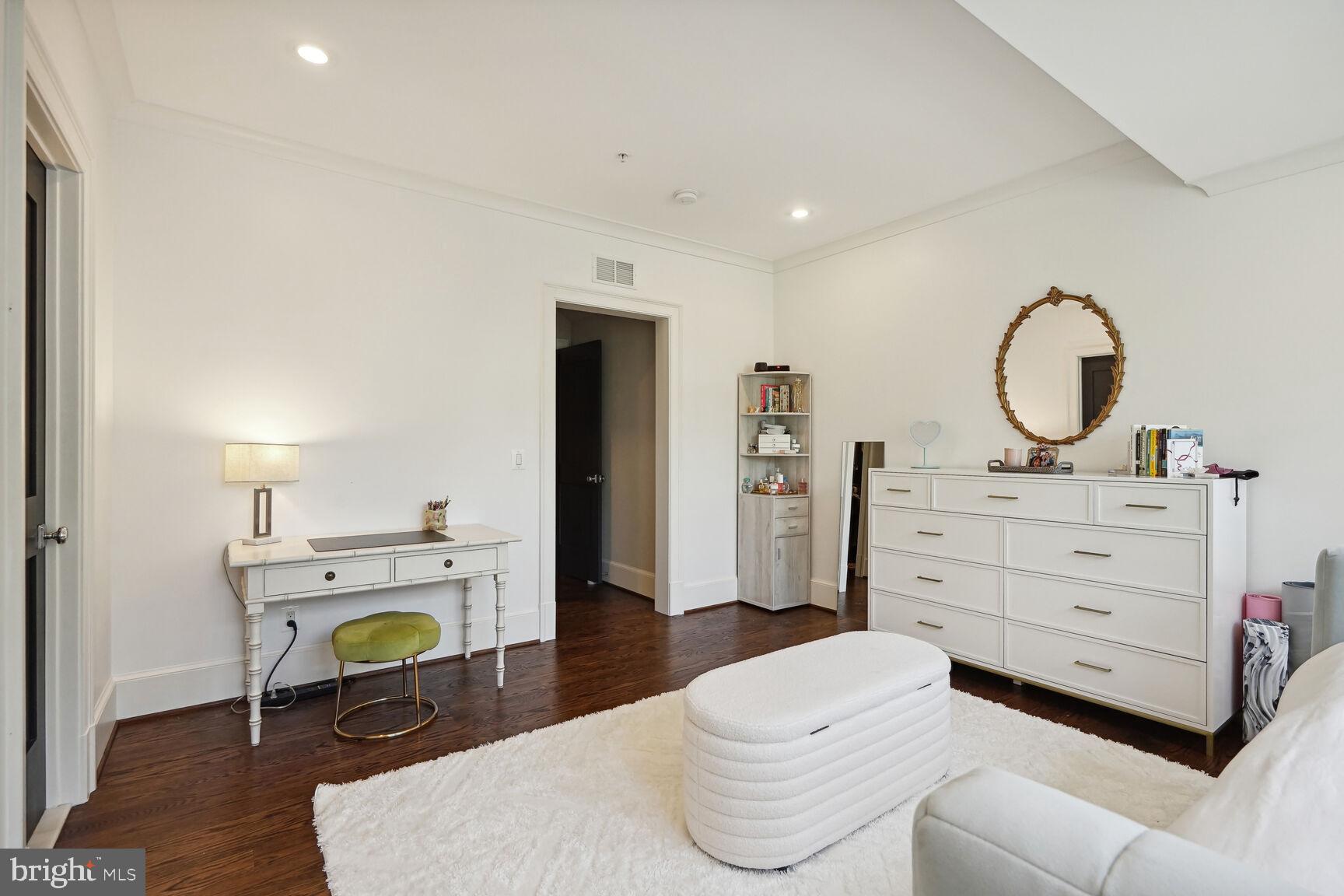 BATTERY PARK - Residential