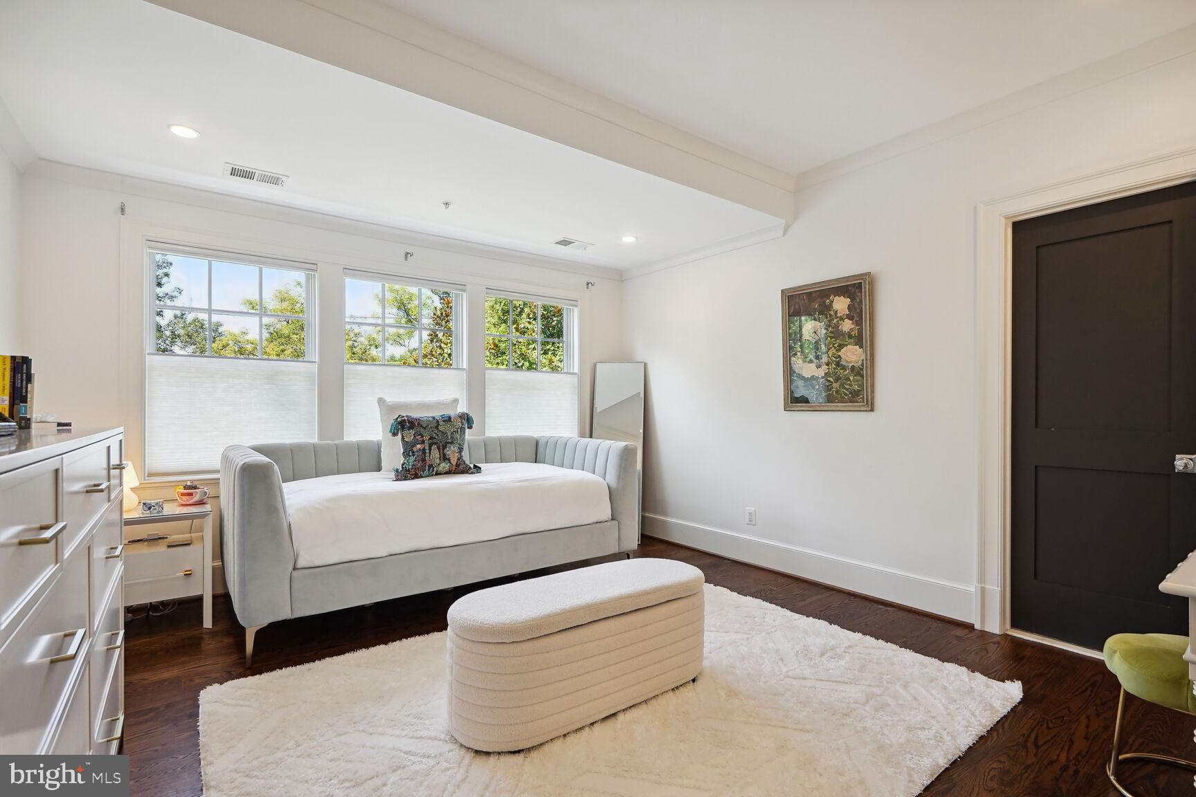 BATTERY PARK - Residential