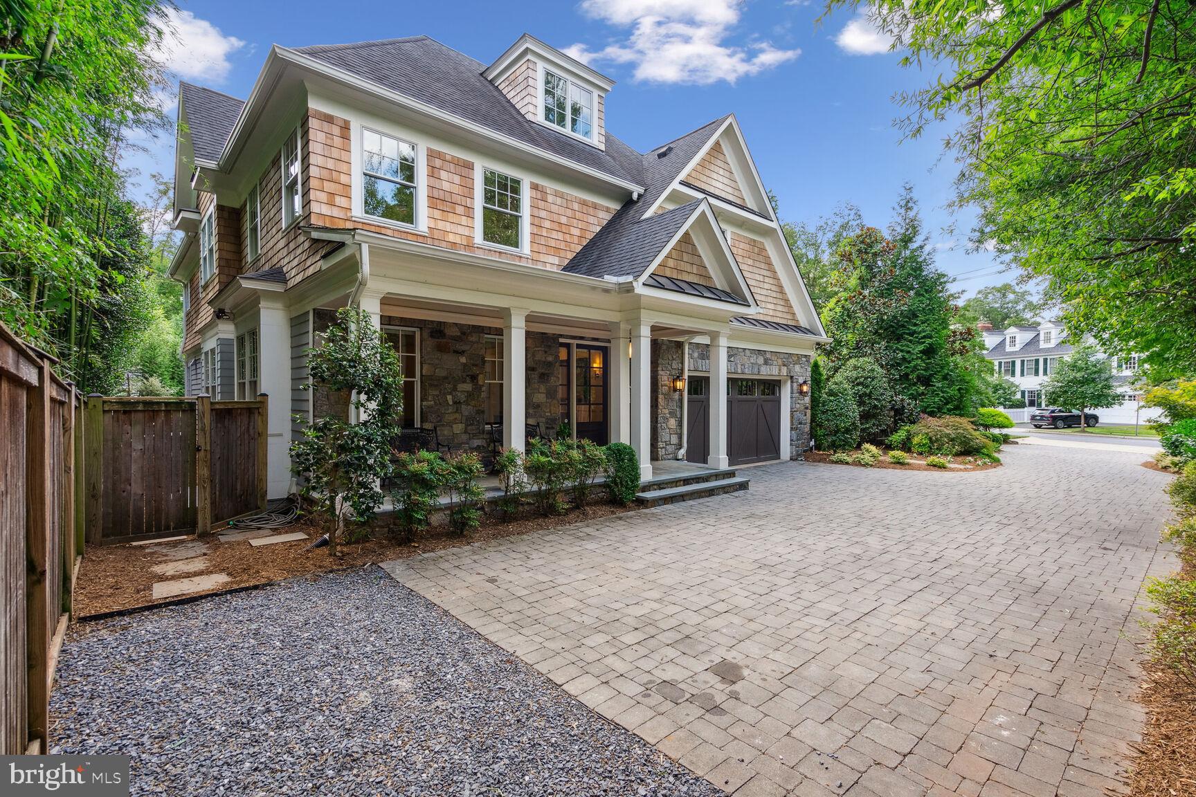 BATTERY PARK - Residential