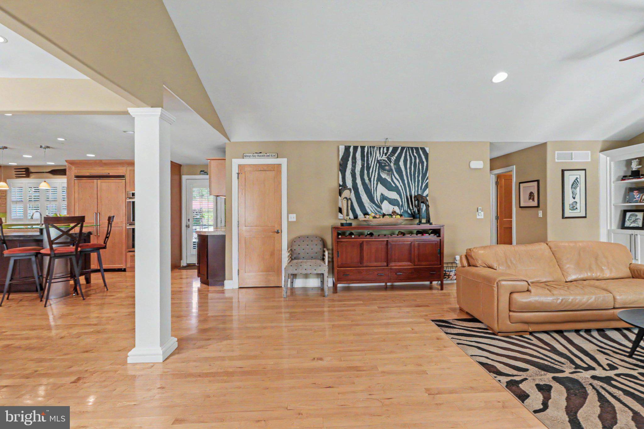 453 MAPLE AVENUE