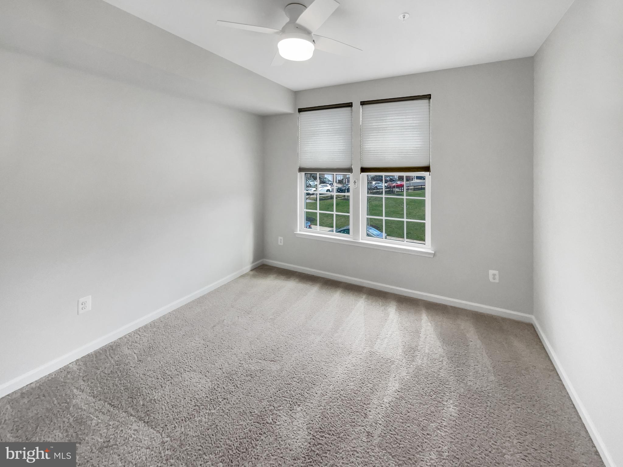 DISCOVERY SQUARE - Residential