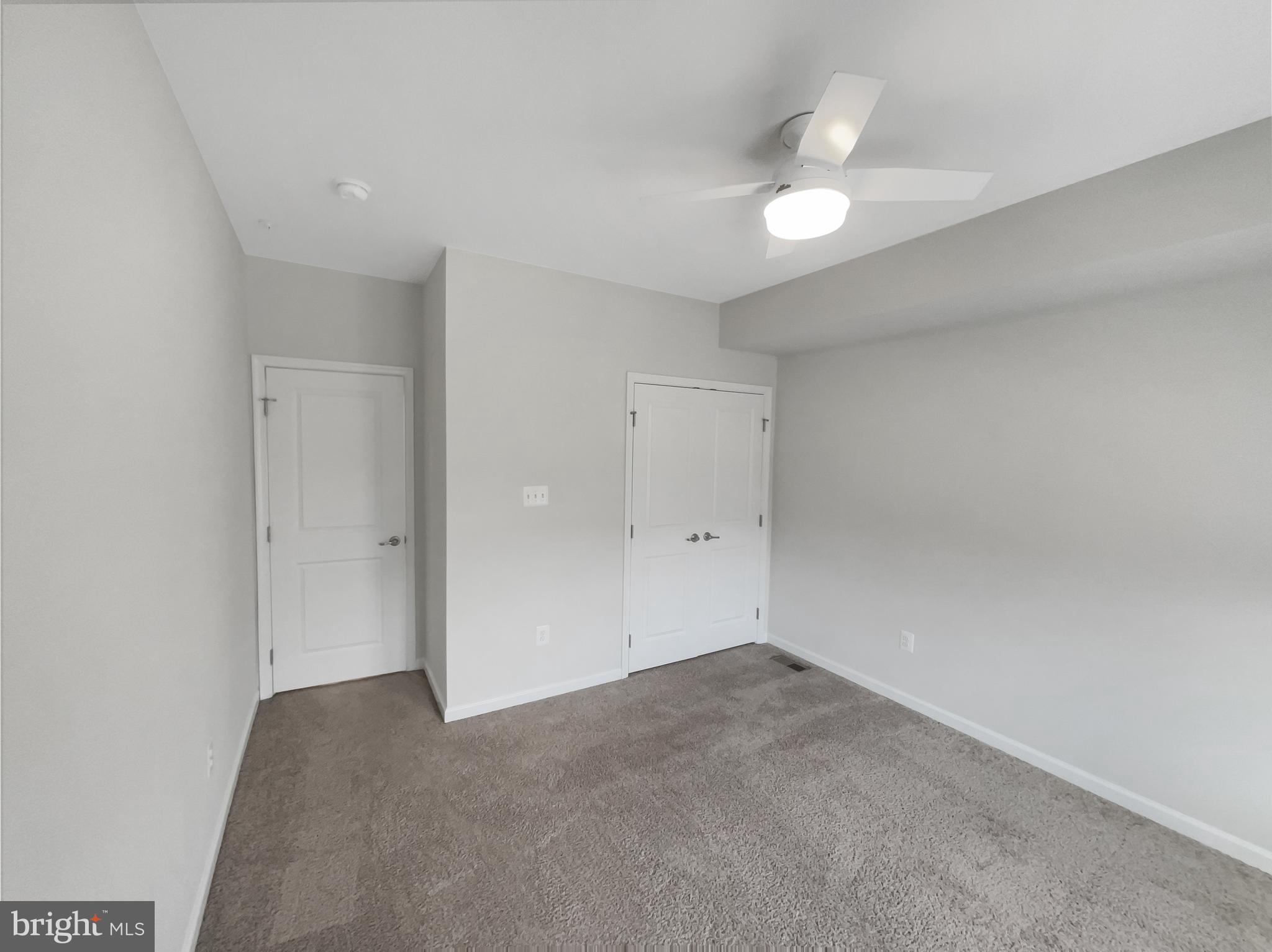 DISCOVERY SQUARE - Residential