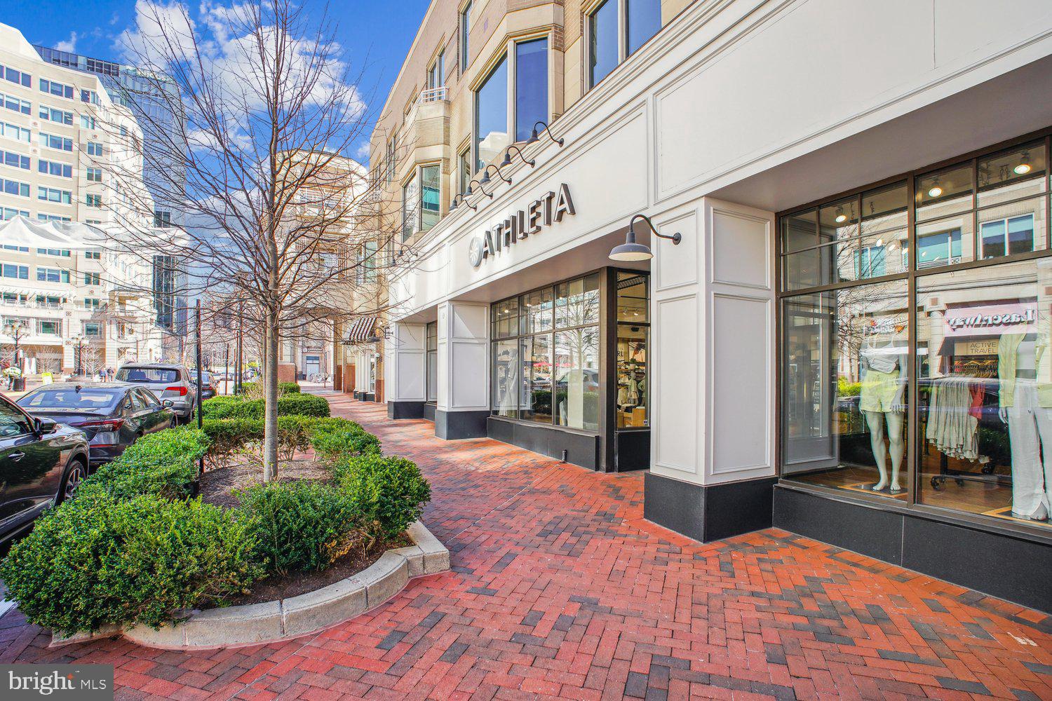 MARKET STREET AT TOWN CENTER - Residential