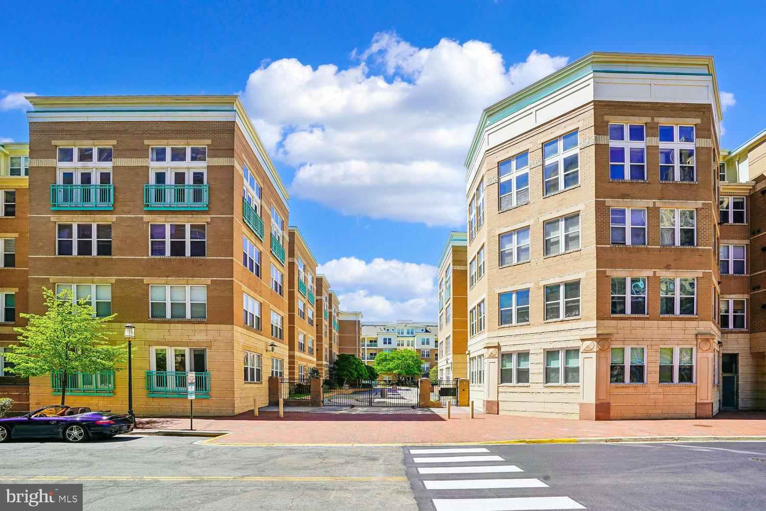MARKET STREET AT TOWN CENTER - Residential