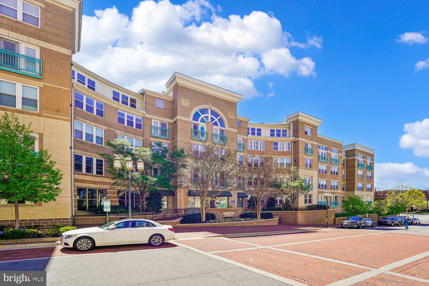 MARKET STREET AT TOWN CENTER - Residential