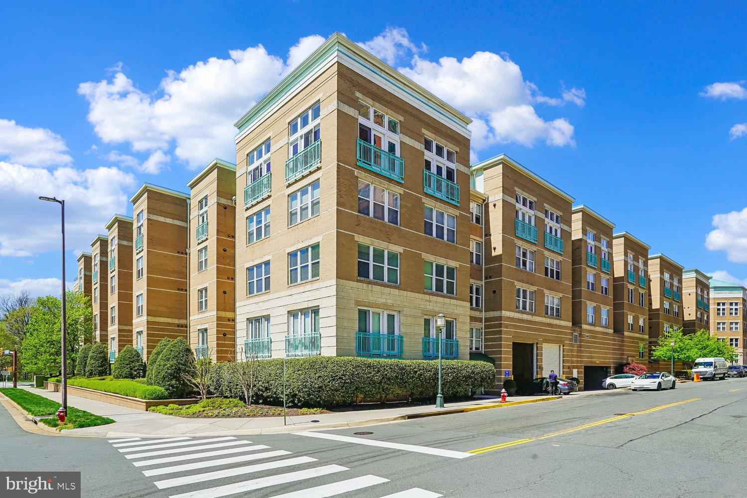 MARKET STREET AT TOWN CENTER - Residential