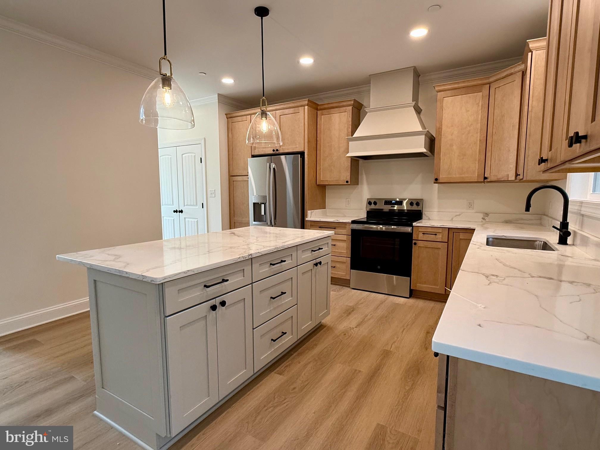 LIGHTHOUSE COMMONS - Residential