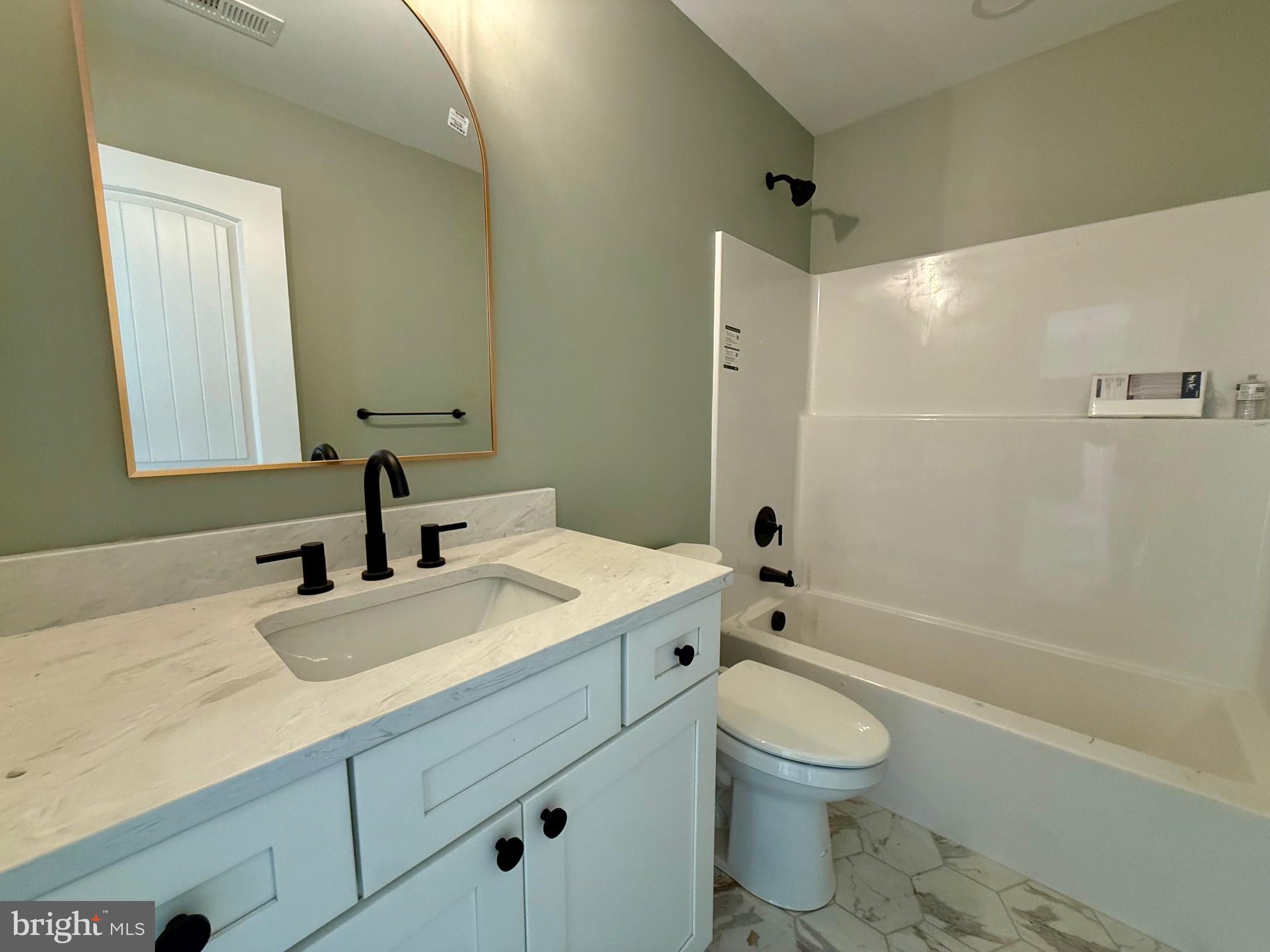 LIGHTHOUSE COMMONS - Residential