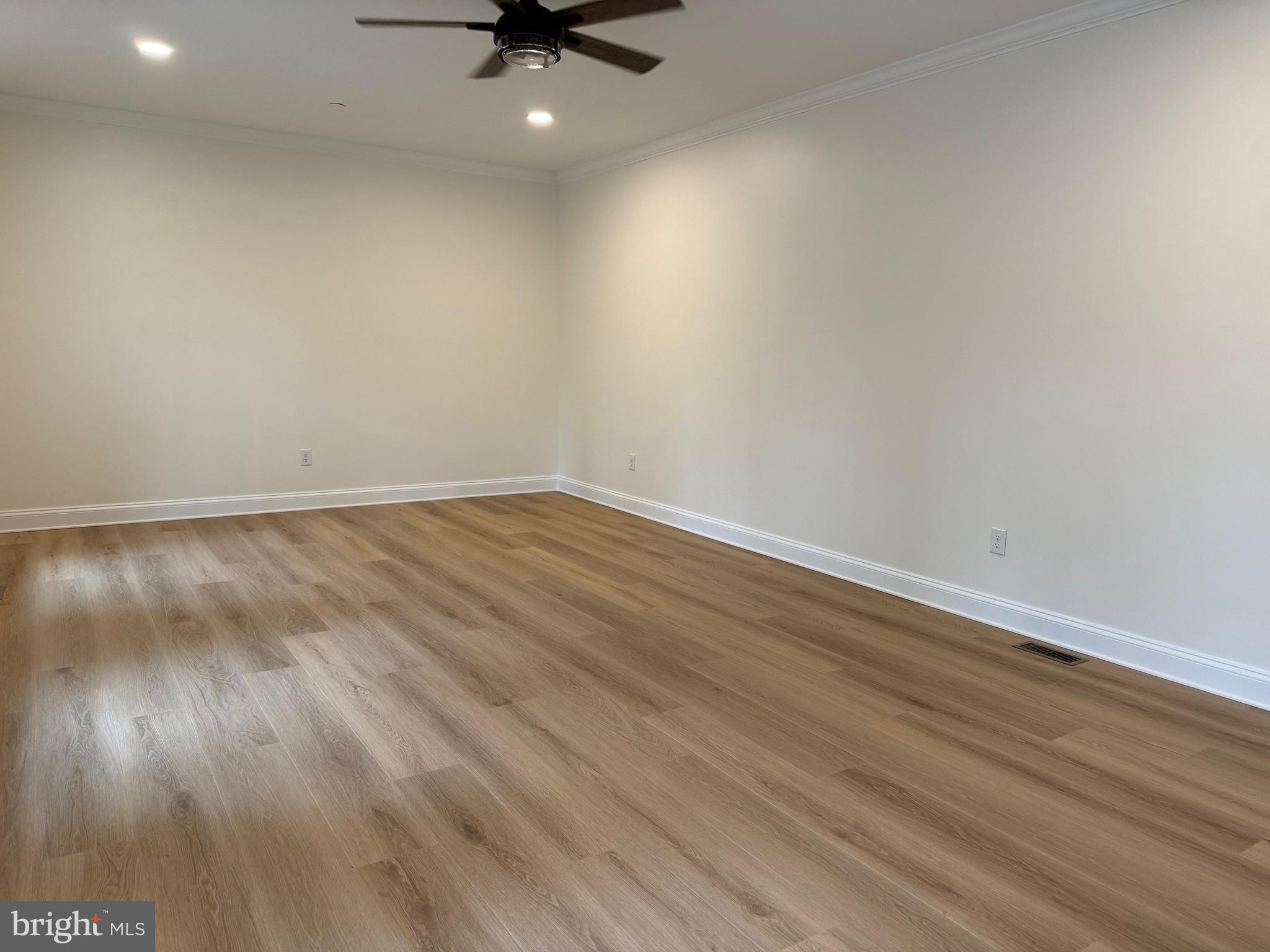 LIGHTHOUSE COMMONS - Residential