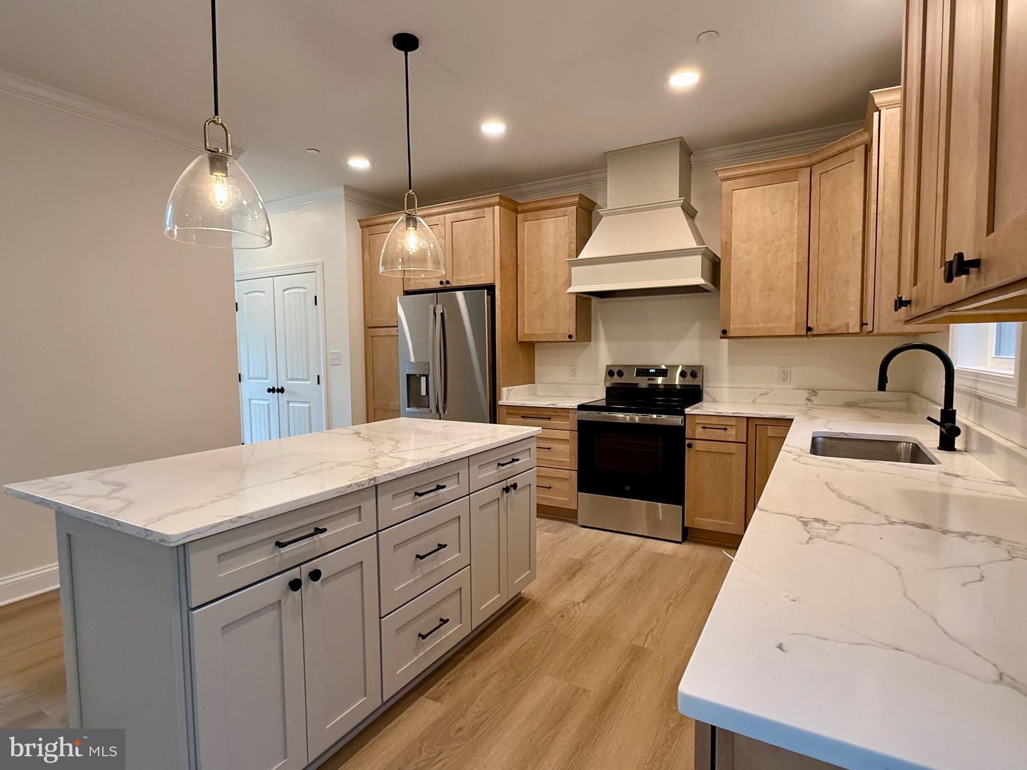 LIGHTHOUSE COMMONS - Residential