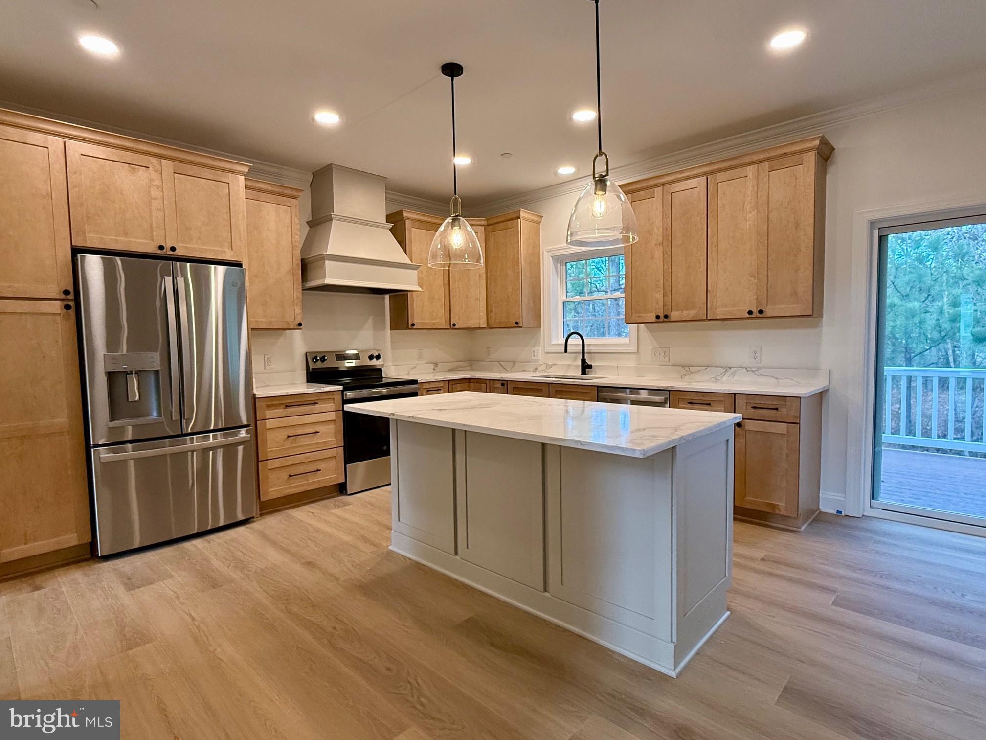 LIGHTHOUSE COMMONS - Residential