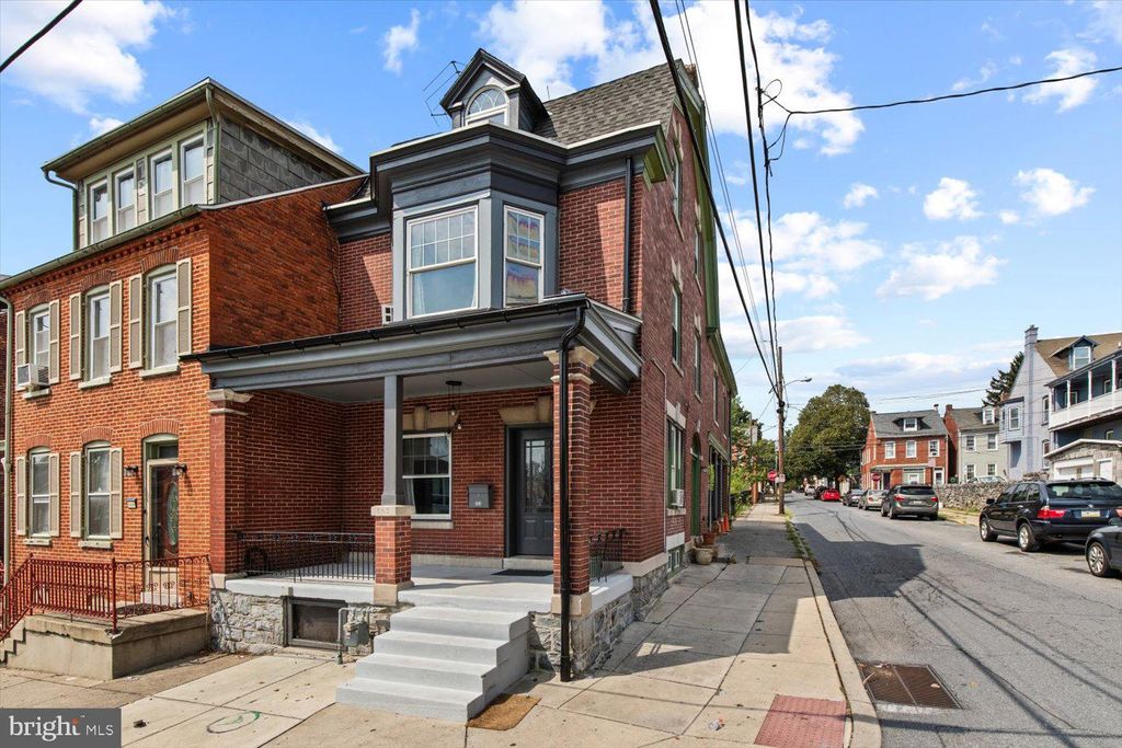 Photo of 503 SAINT JOSEPH ST, LANCASTER, PA 17603 (MLS # PALA2040724)