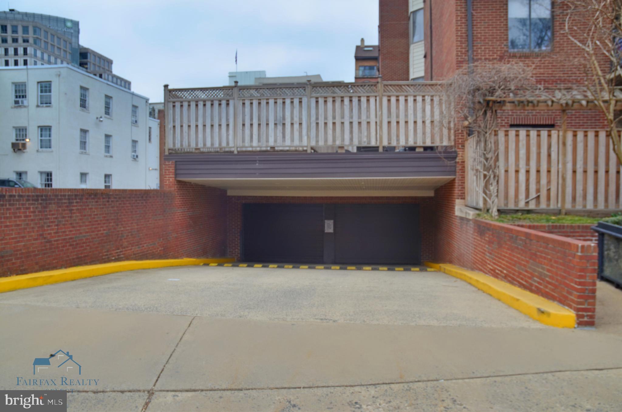 SUMMERWALK - Residential