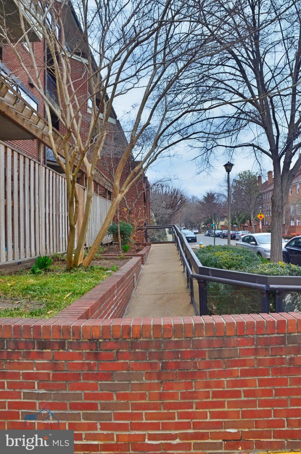 SUMMERWALK - Residential