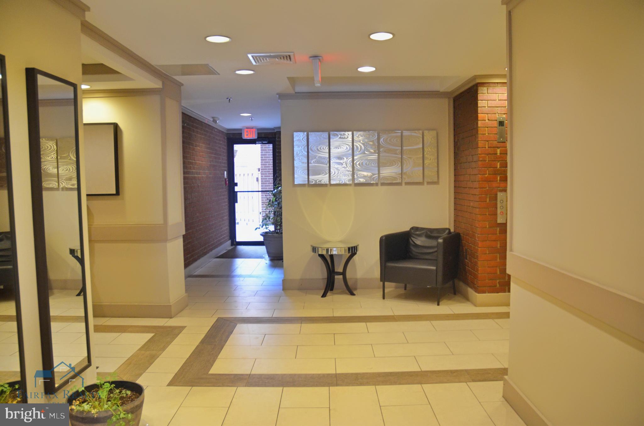 SUMMERWALK - Residential