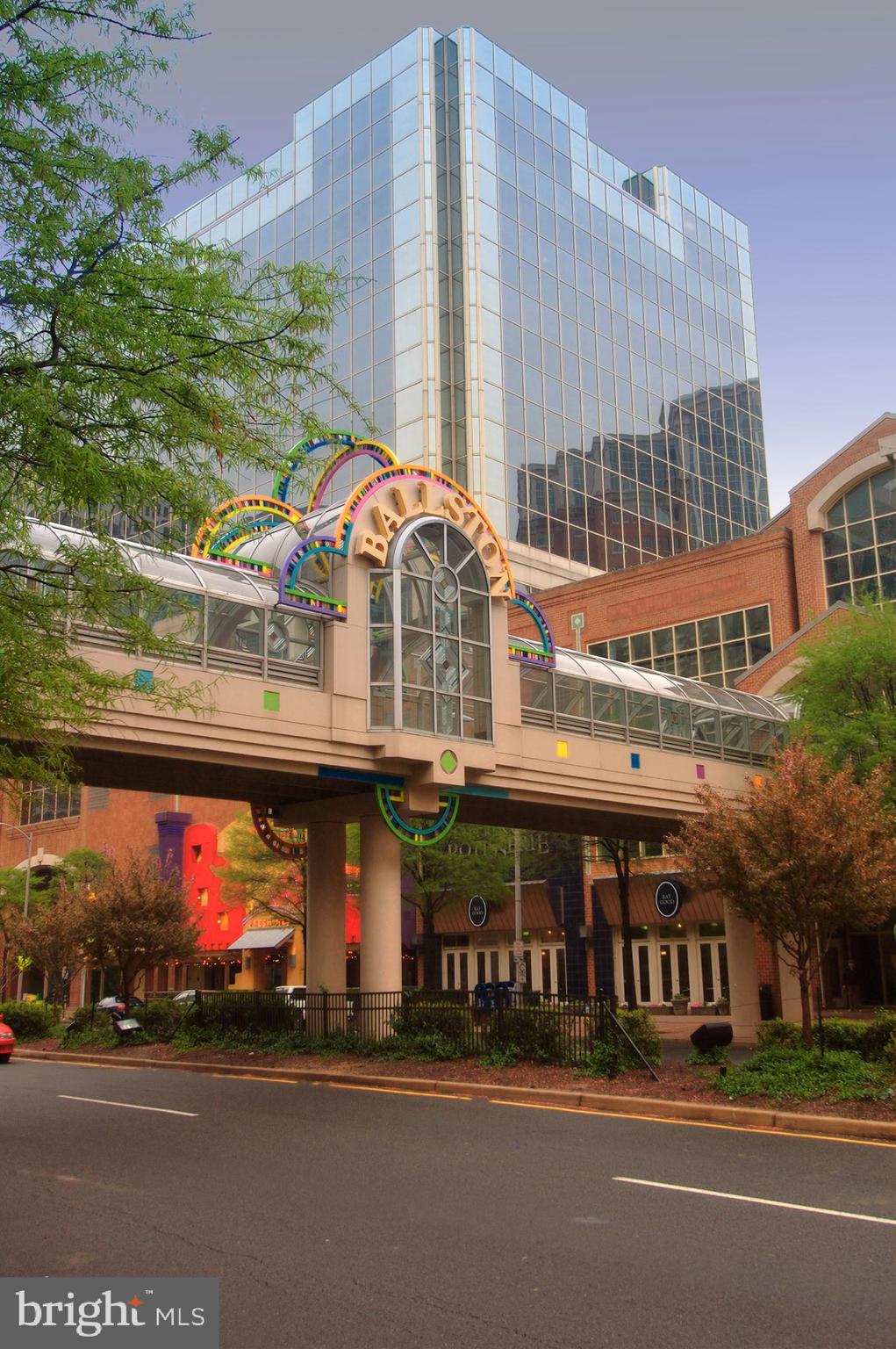 SUMMERWALK - Residential