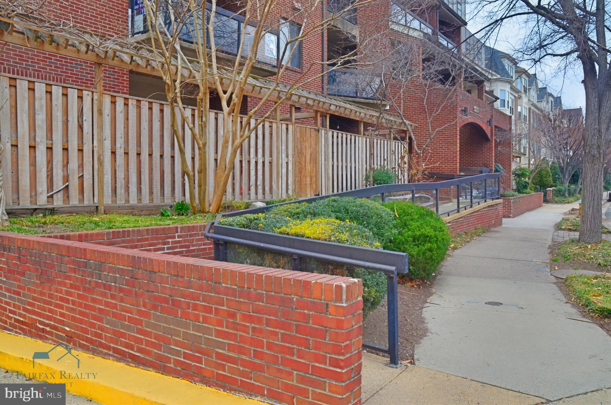 SUMMERWALK - Residential