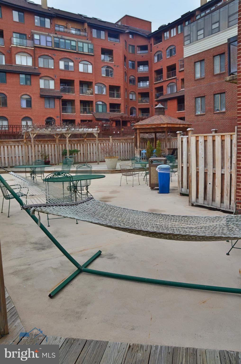 SUMMERWALK - Residential