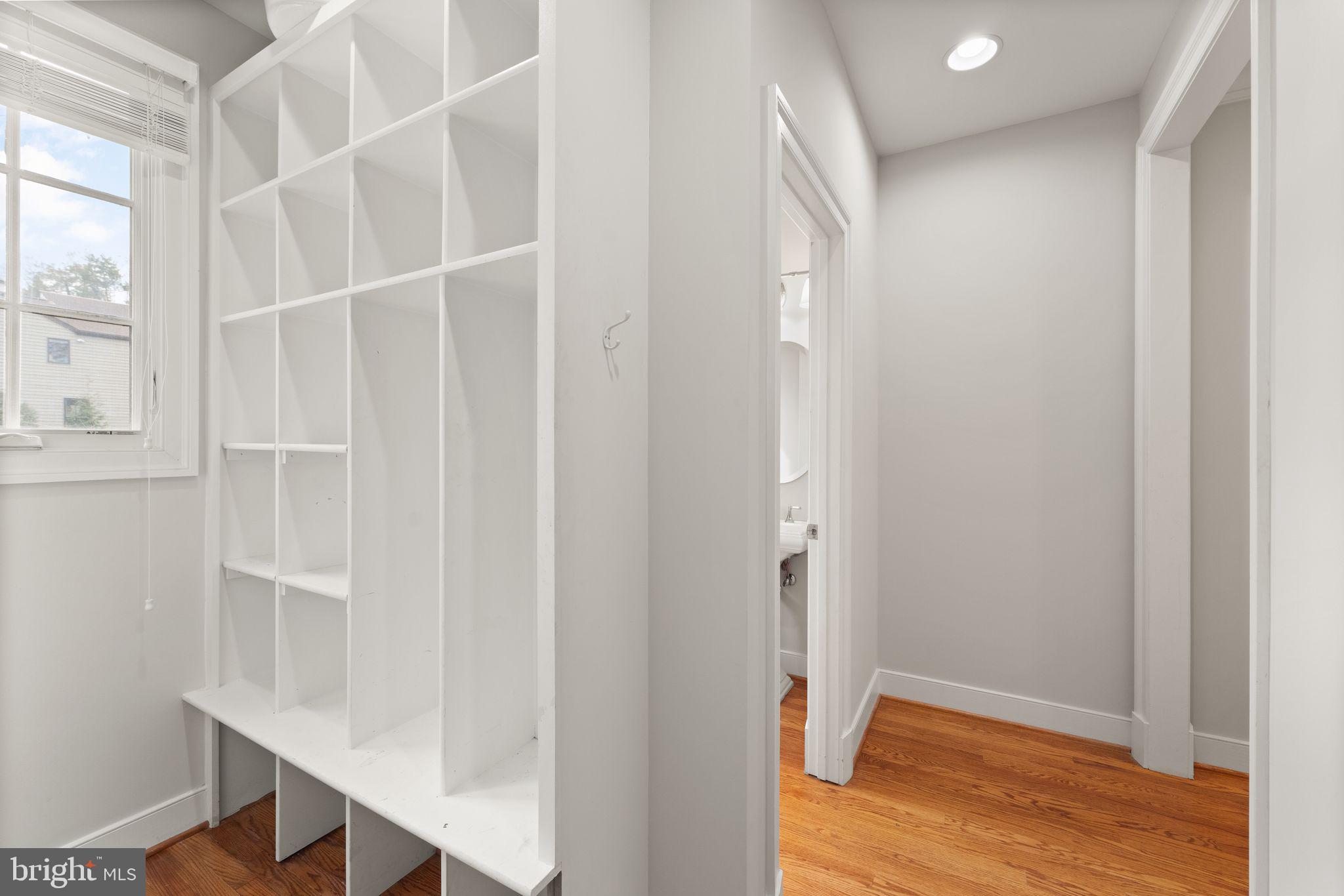 WEST MC LEAN - Residential