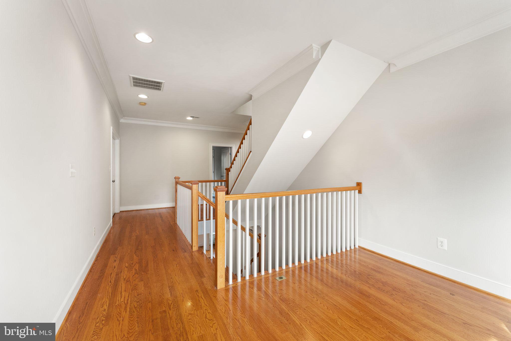 WEST MC LEAN - Residential