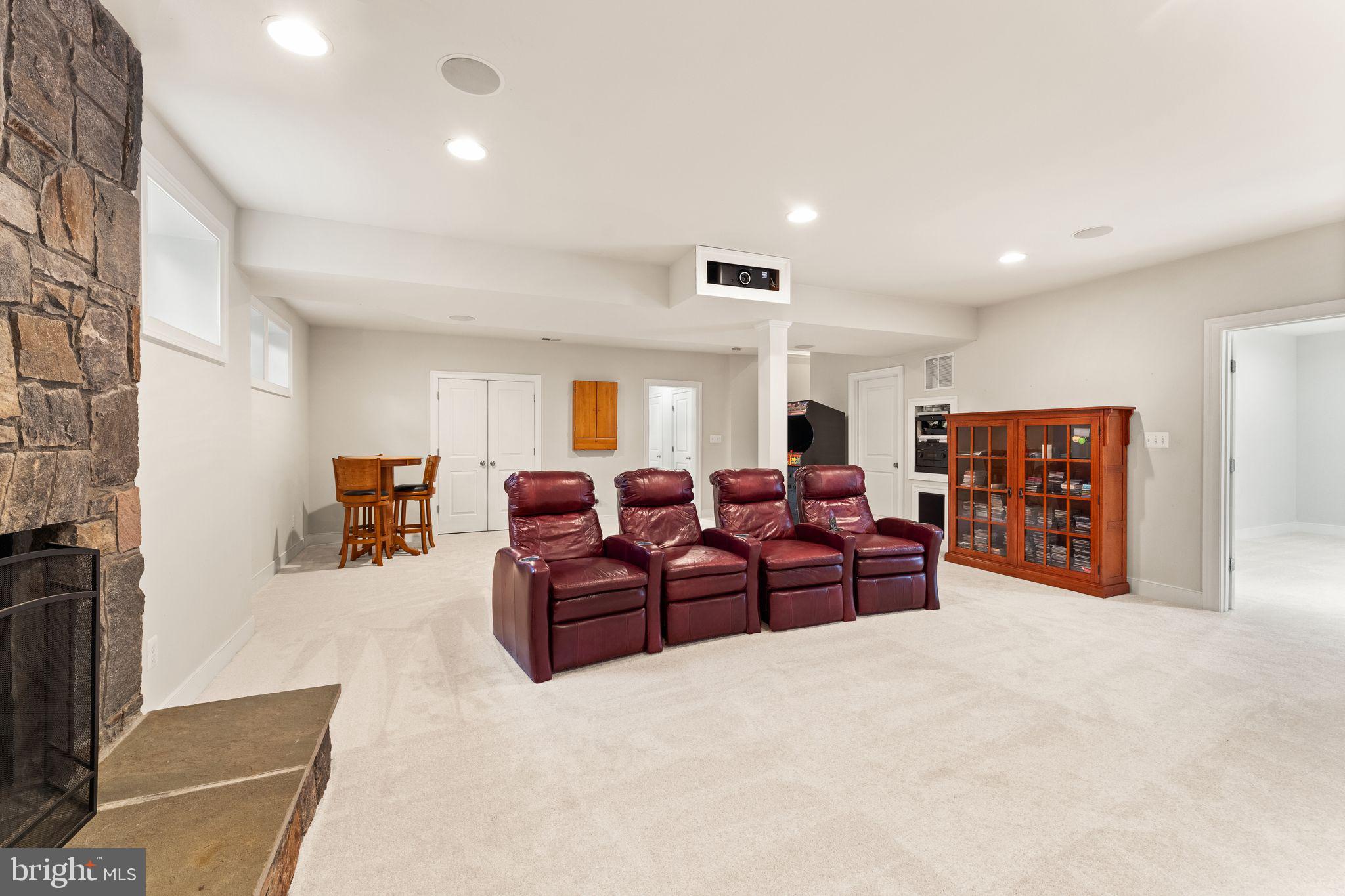 WEST MC LEAN - Residential