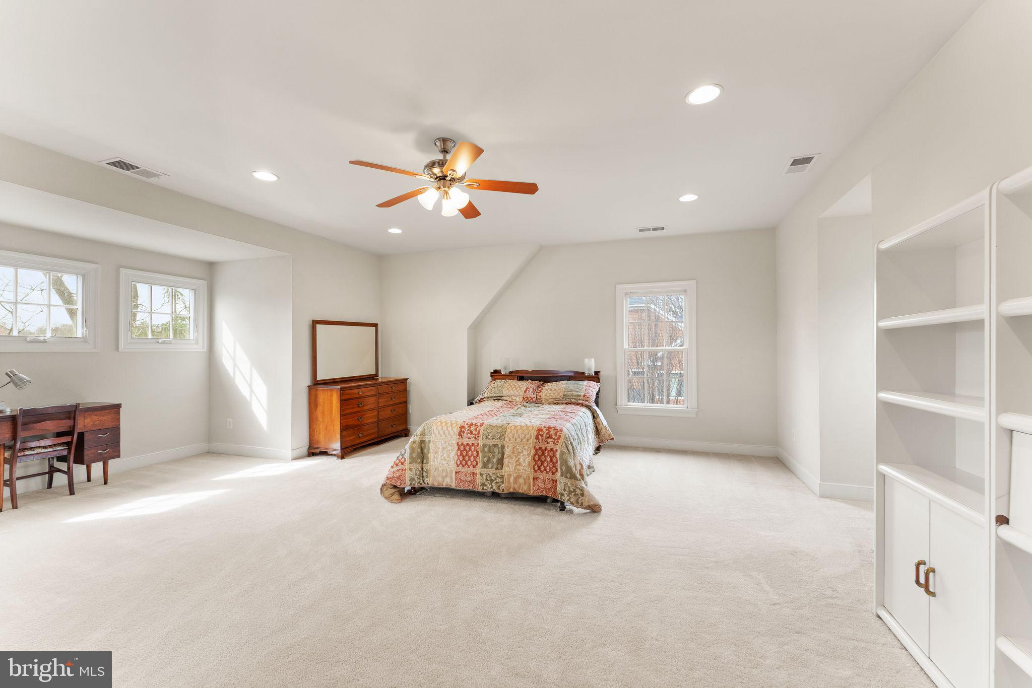 WEST MC LEAN - Residential