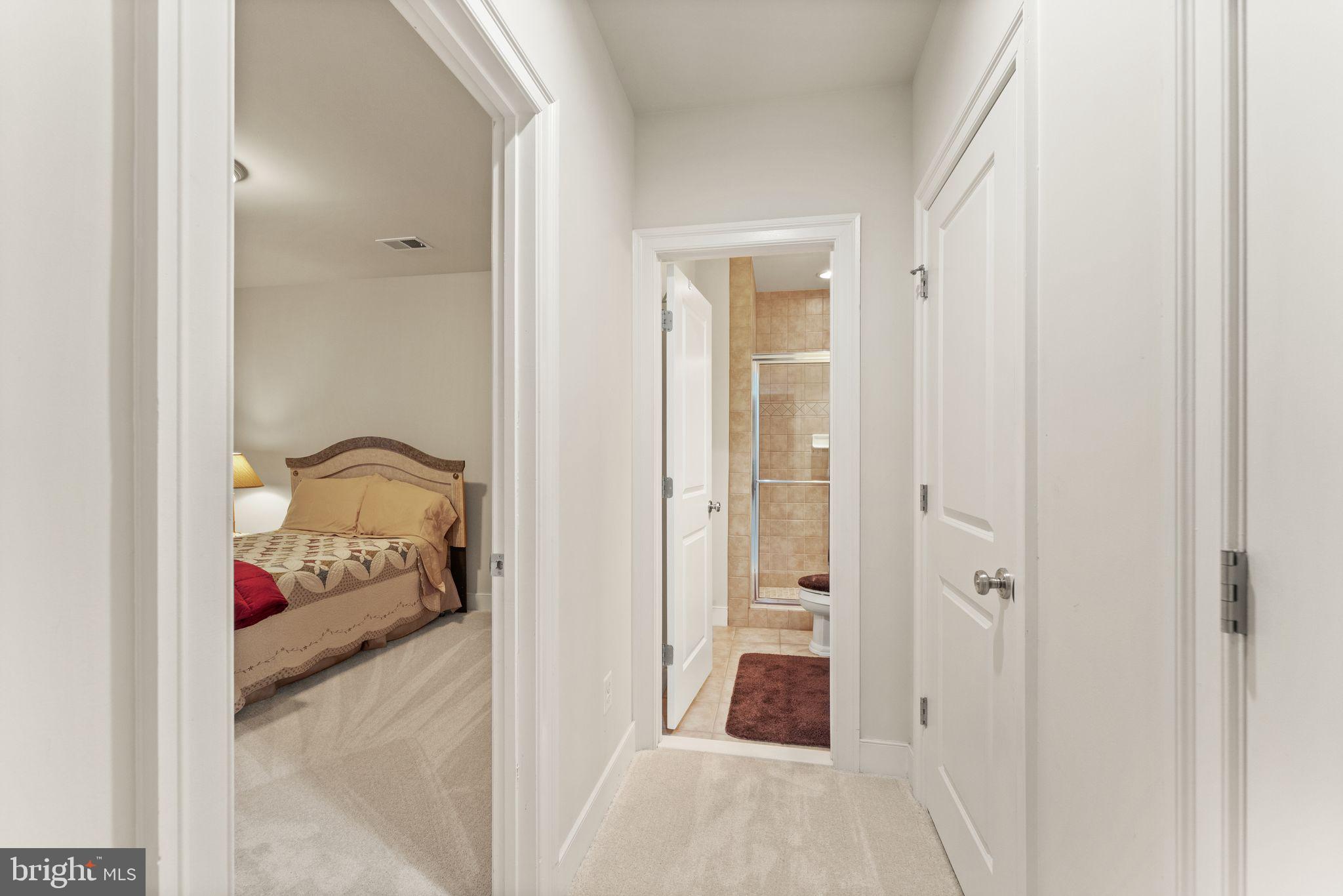 WEST MC LEAN - Residential