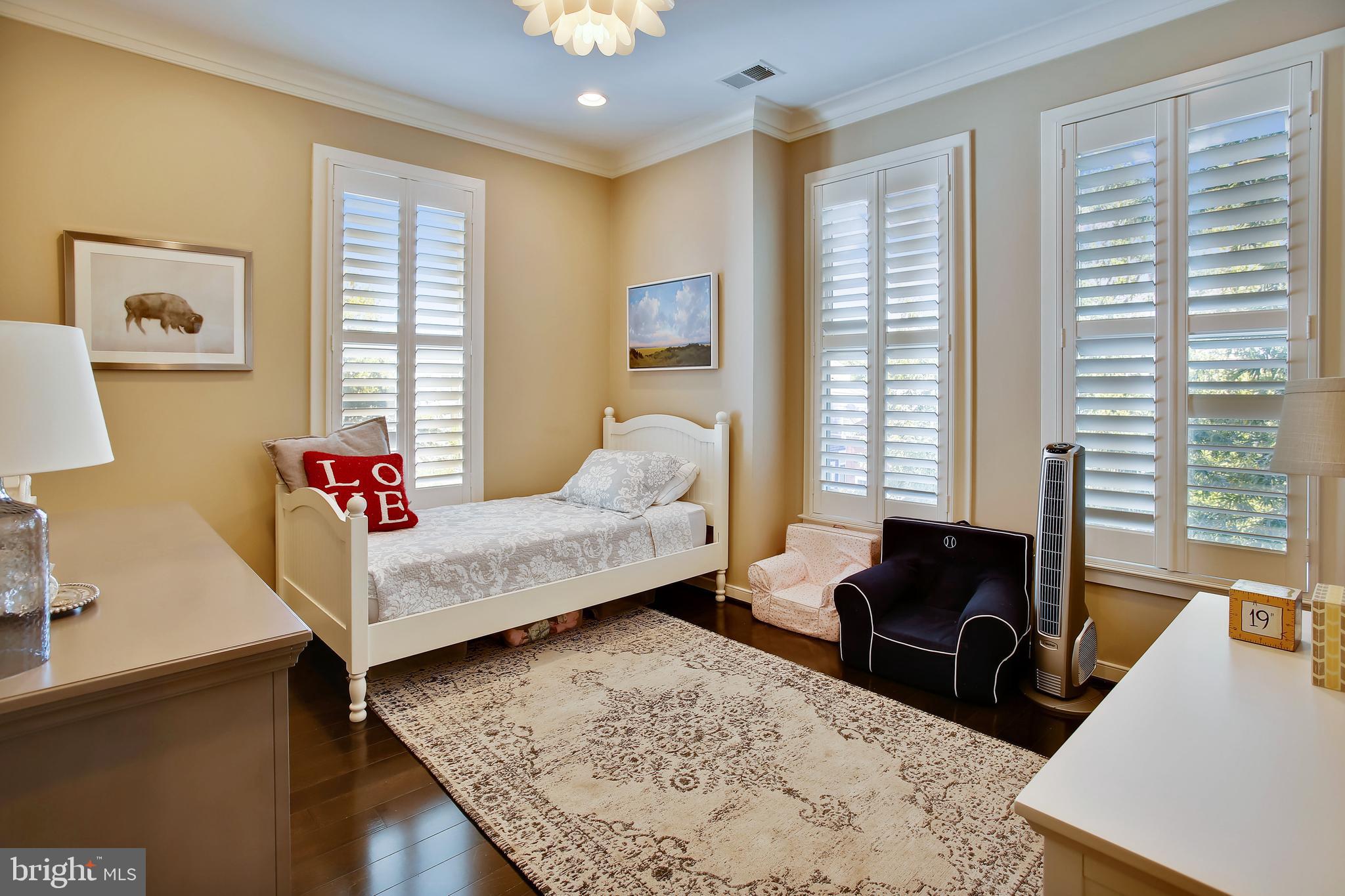 OLD TOWN COMMONS - Residential Lease