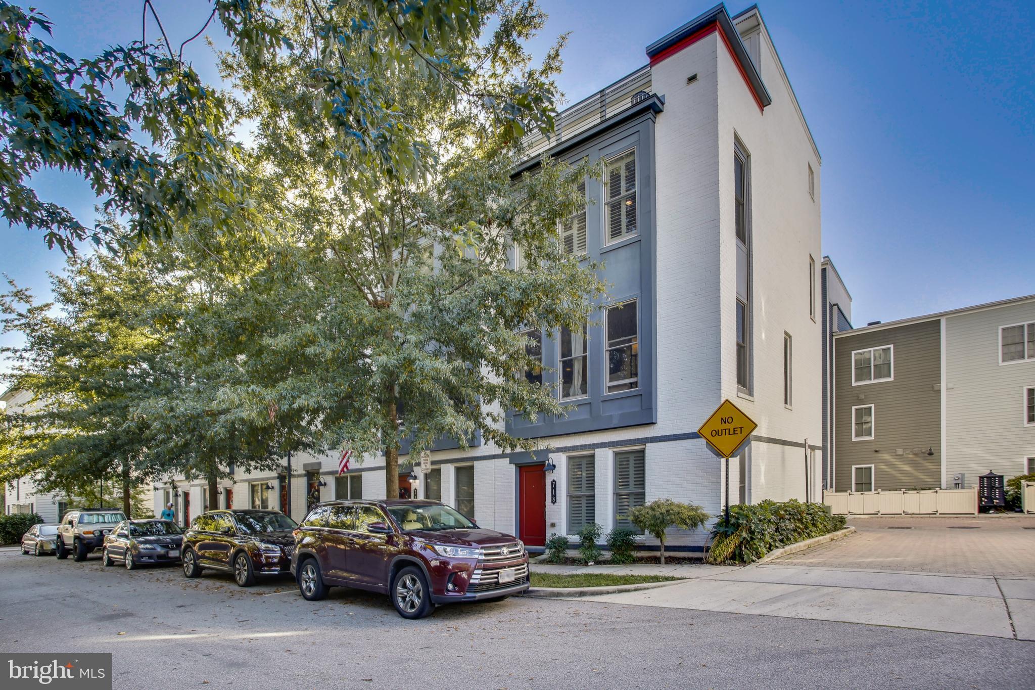 OLD TOWN COMMONS - Residential Lease