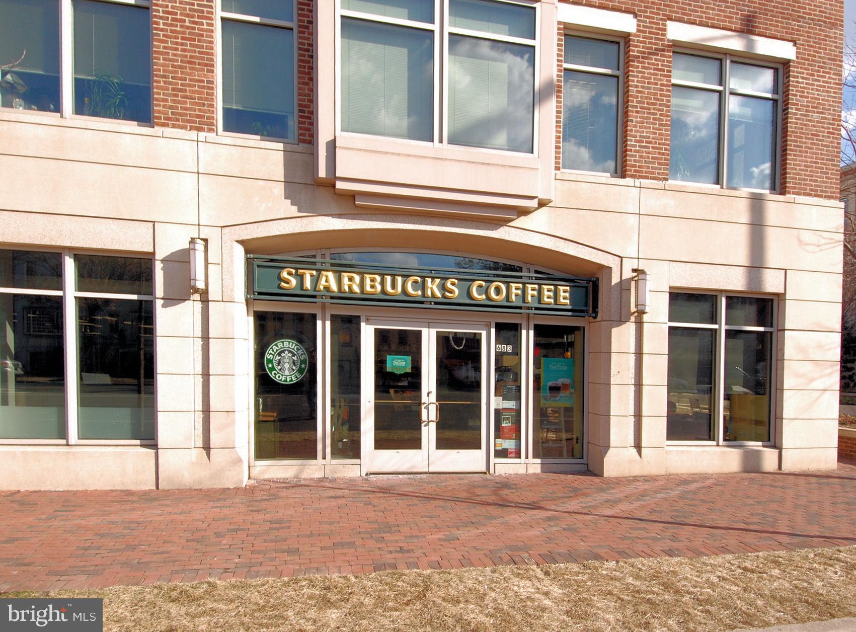 OLD TOWN COMMONS - Residential Lease