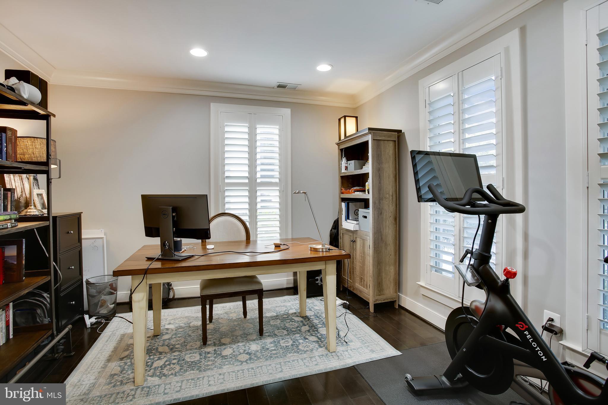 OLD TOWN COMMONS - Residential Lease